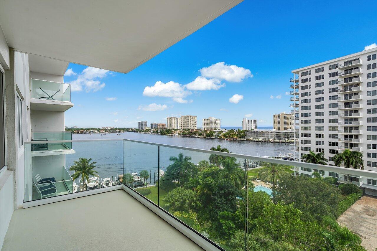 701 E Camino Real Unit: 8e
