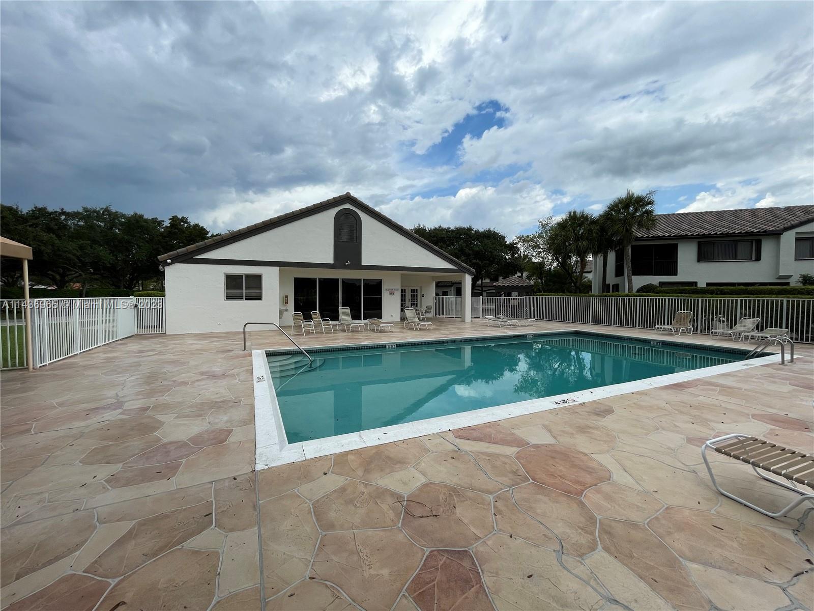 7525 NW 61st Terrace Unit: 3301