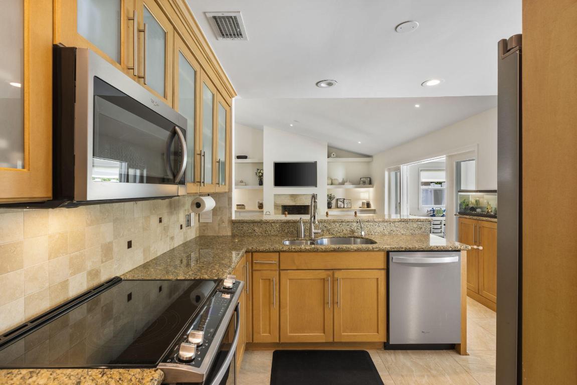2851 NW 26th Court