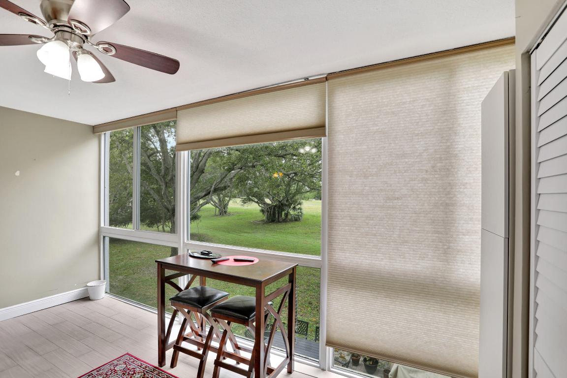 2041 Lyndhurst J Unit: 2041