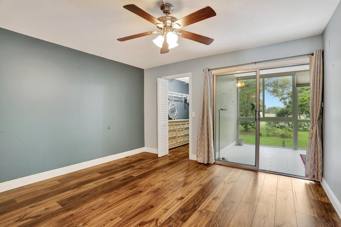 2041 Lyndhurst J Unit: 2041