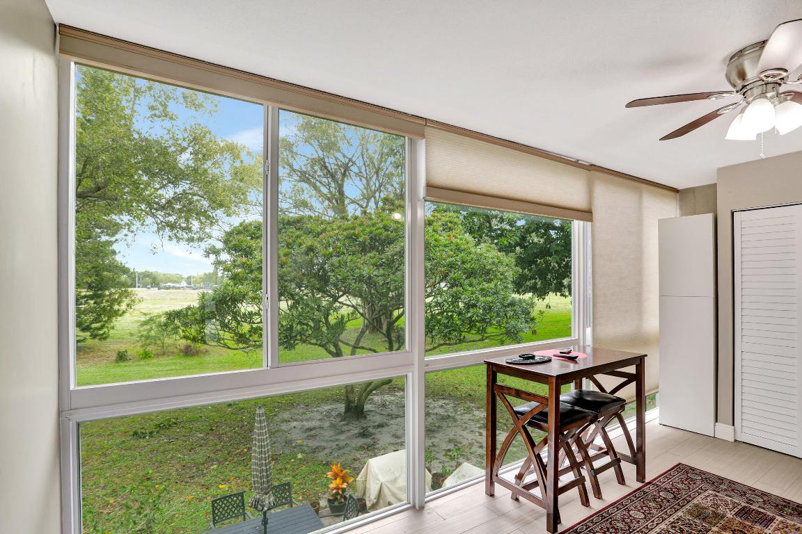 2041 Lyndhurst J Unit: 2041