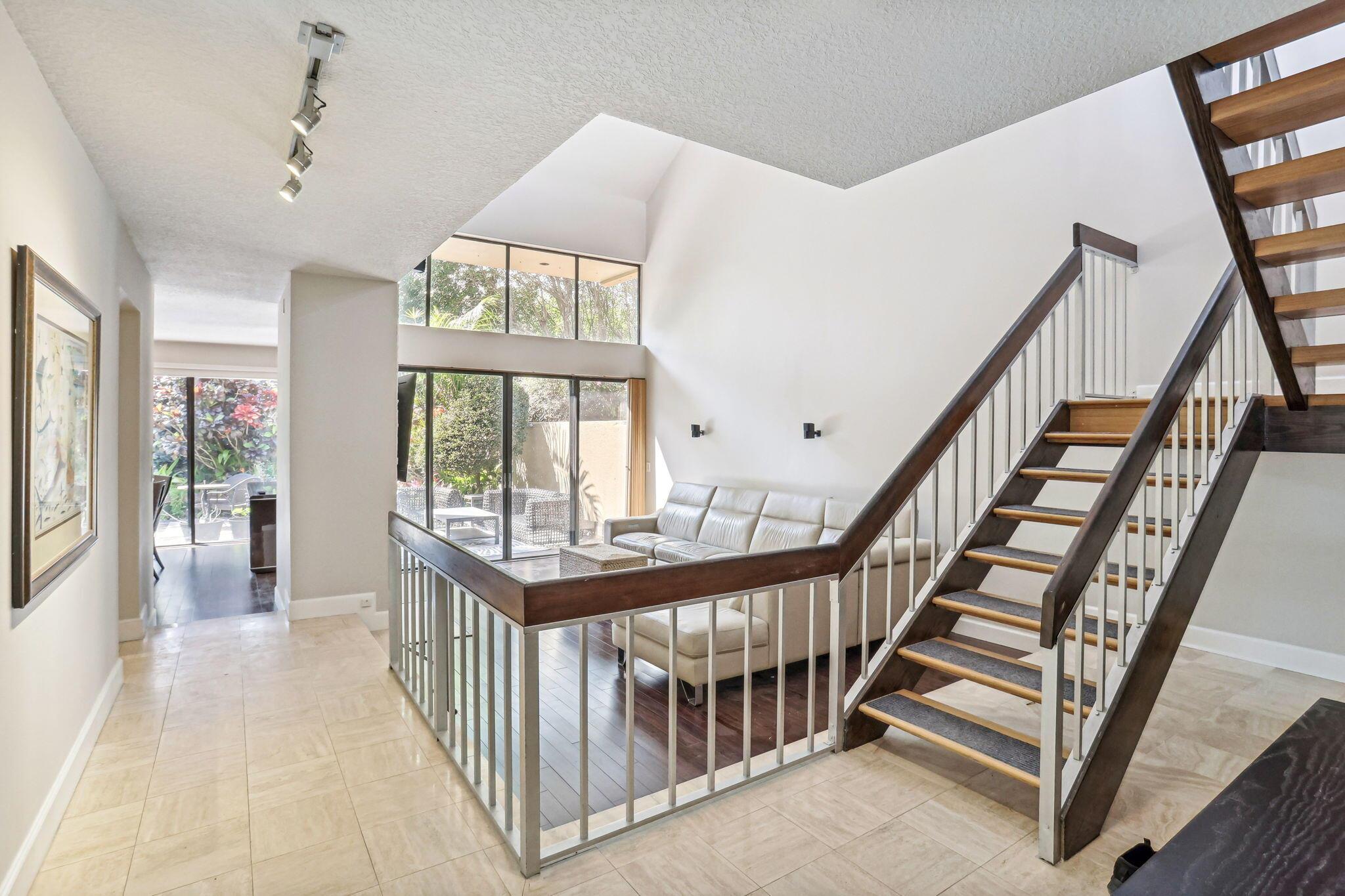 749 St Albans Drive