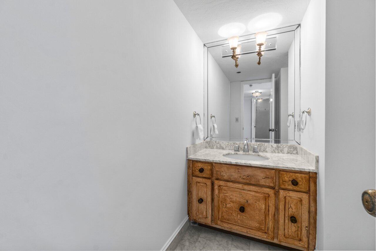 2600 S Ocean Boulevard Unit: 16-F
