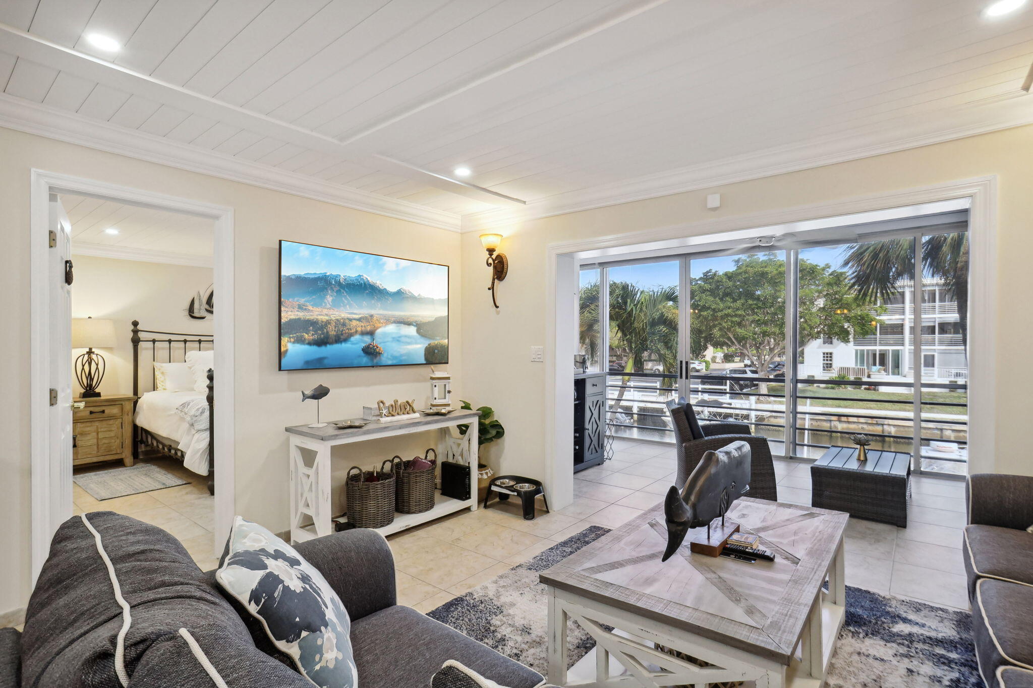 5900 NE 7th Avenue 204s