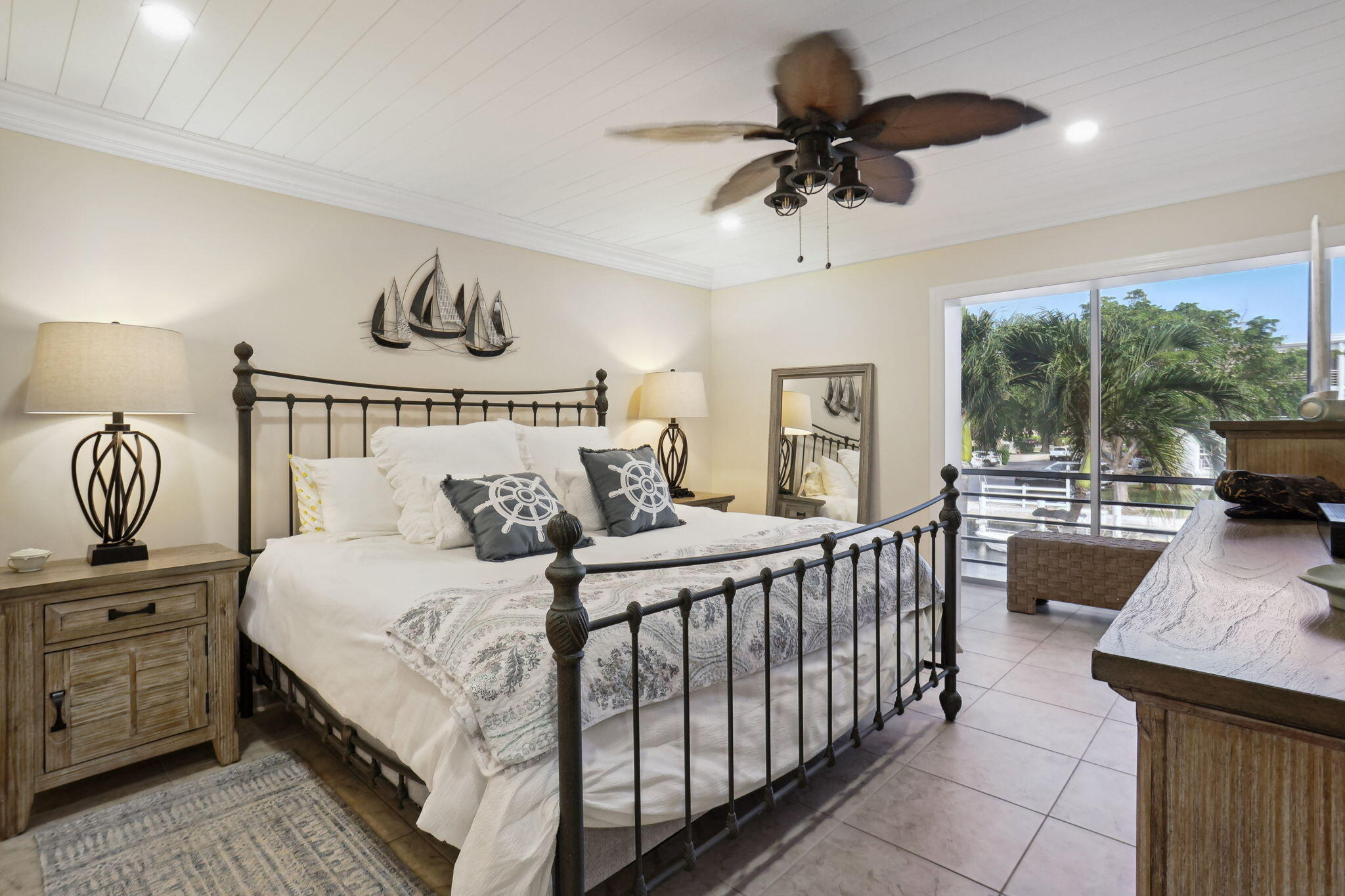 5900 NE 7th Avenue 204s