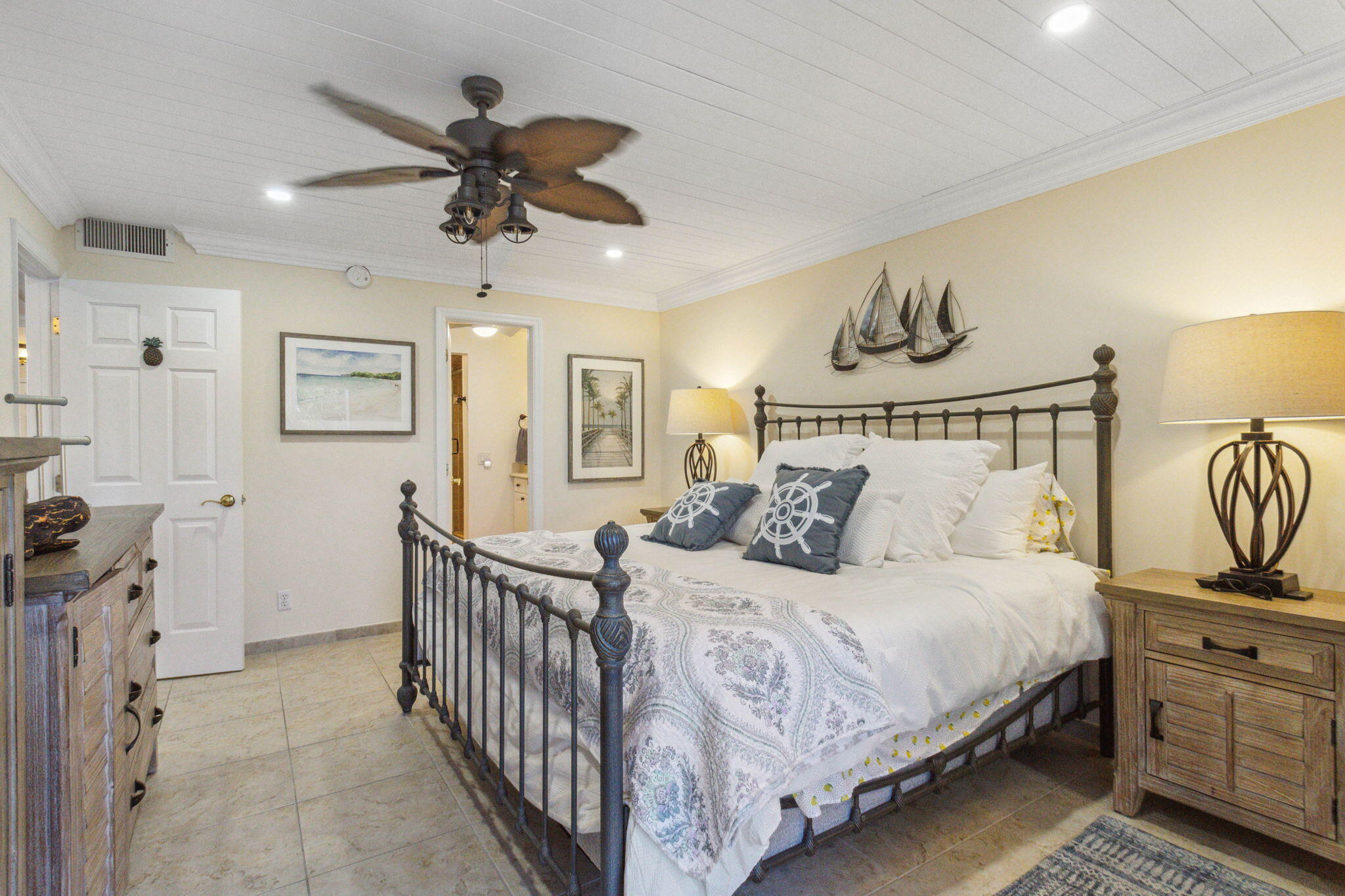 5900 NE 7th Avenue 204s