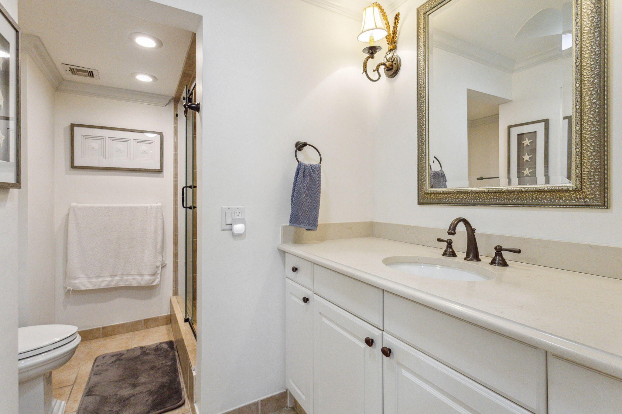 5900 NE 7th Avenue 204s