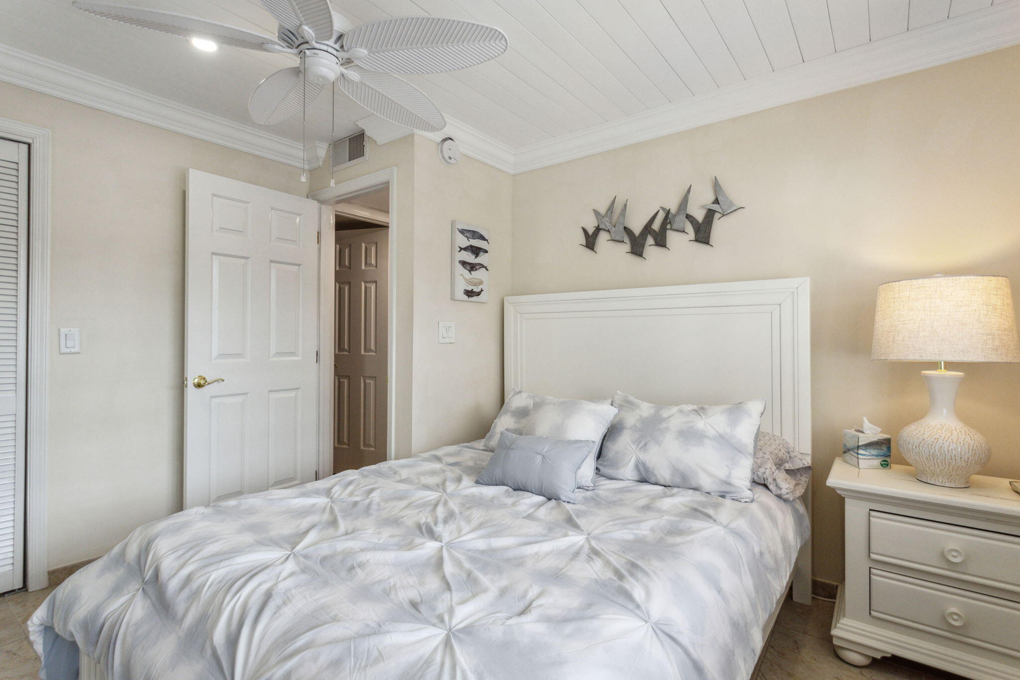 5900 NE 7th Avenue 204s