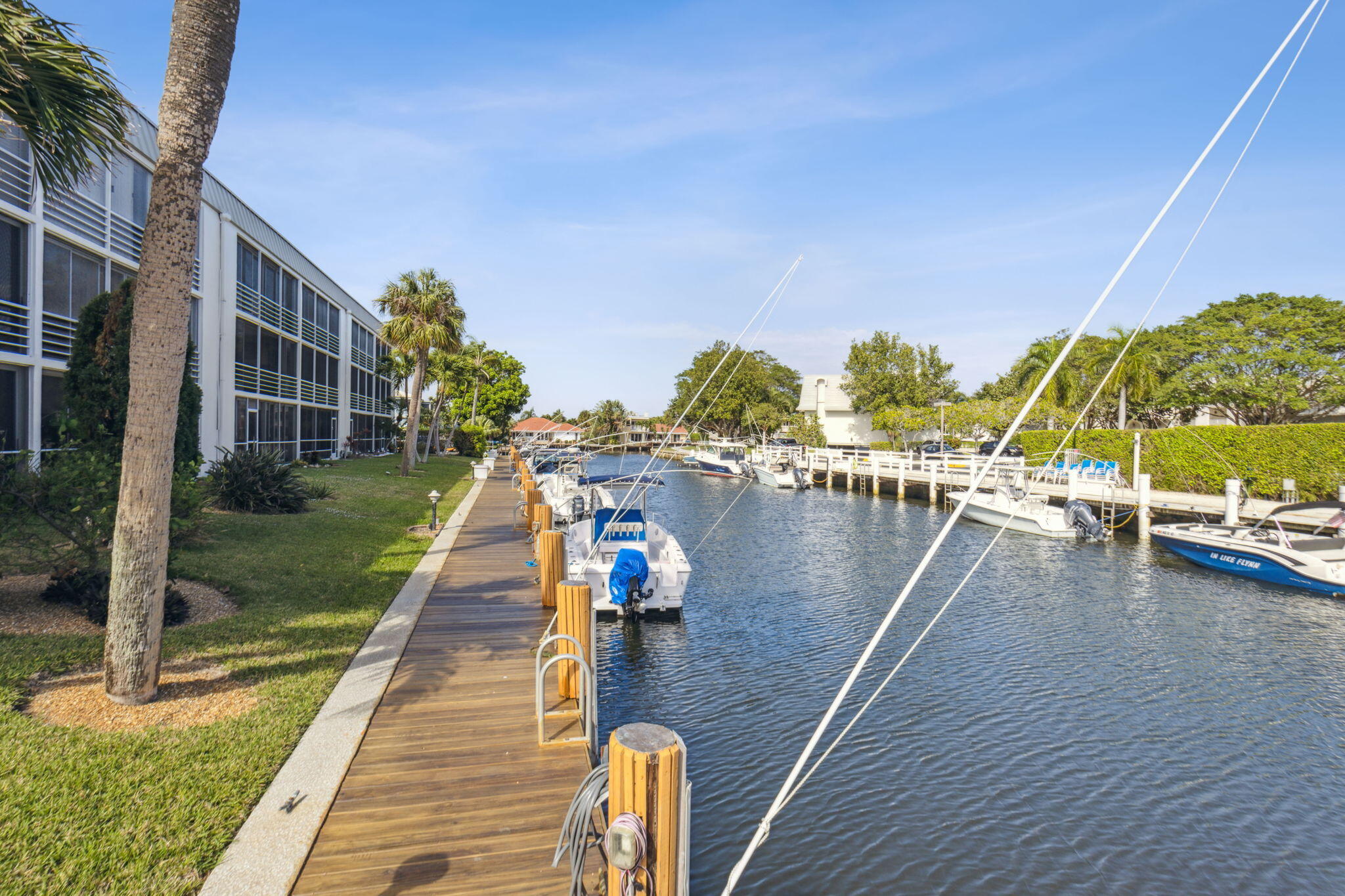 5900 NE 7th Avenue 204s