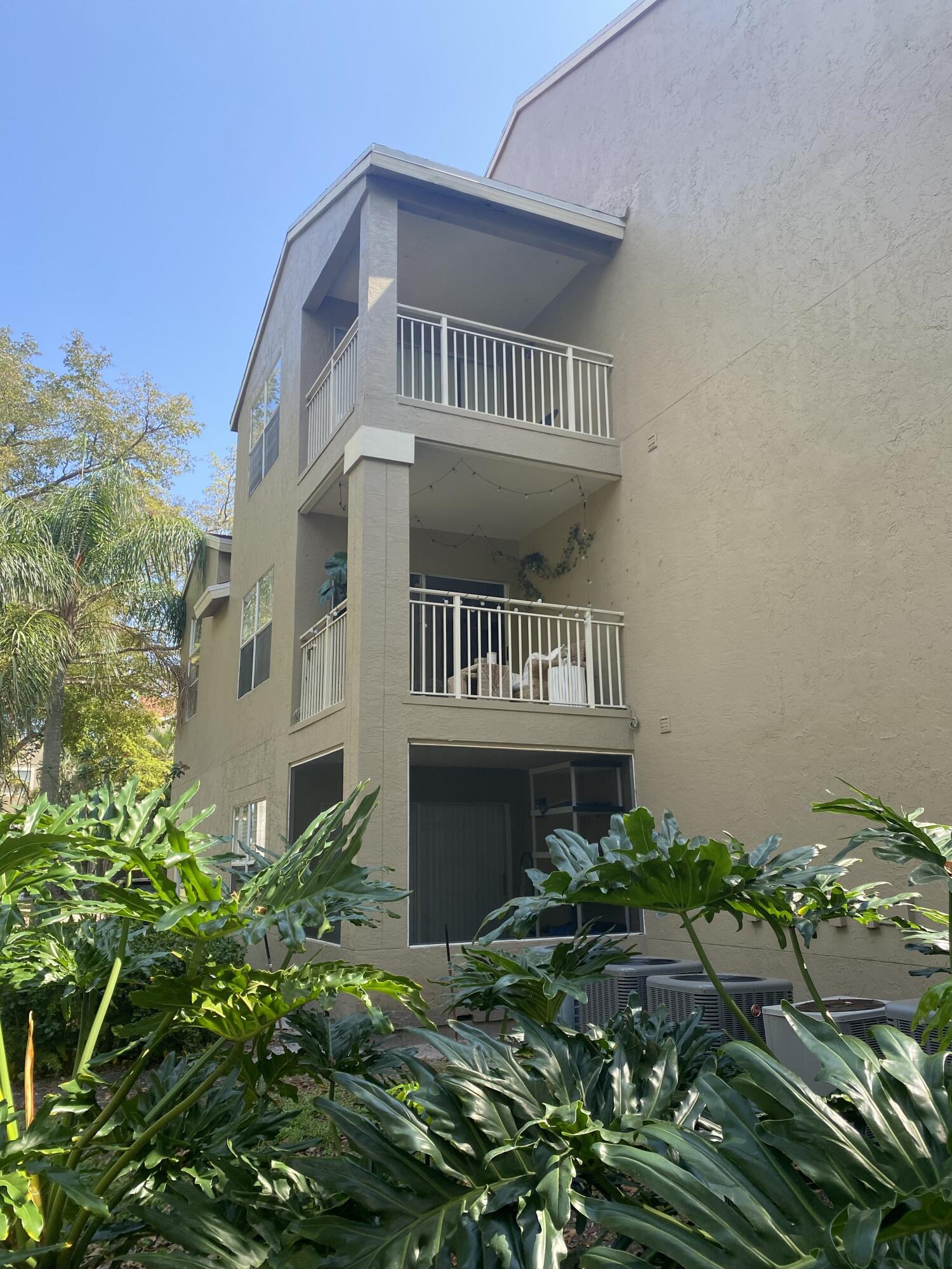 1745 Palm Cove Boulevard 3-209