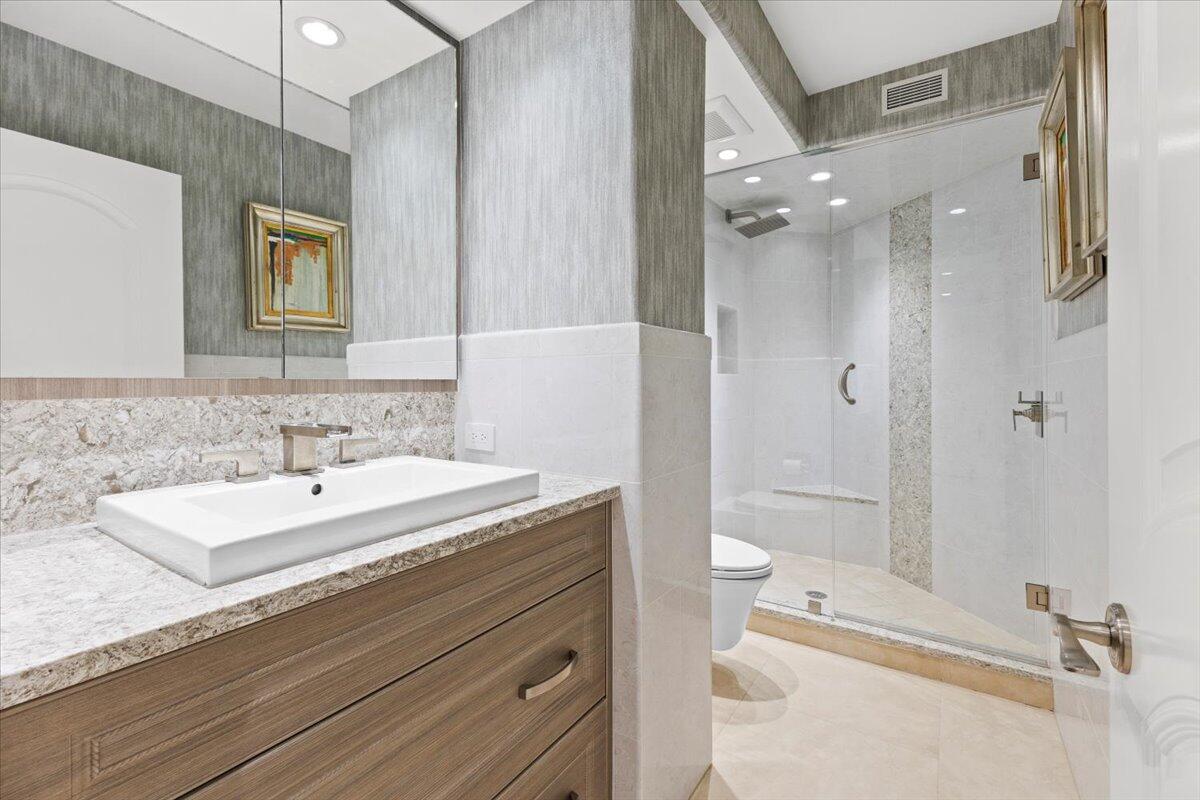 4605 S Ocean Boulevard 2b/3b