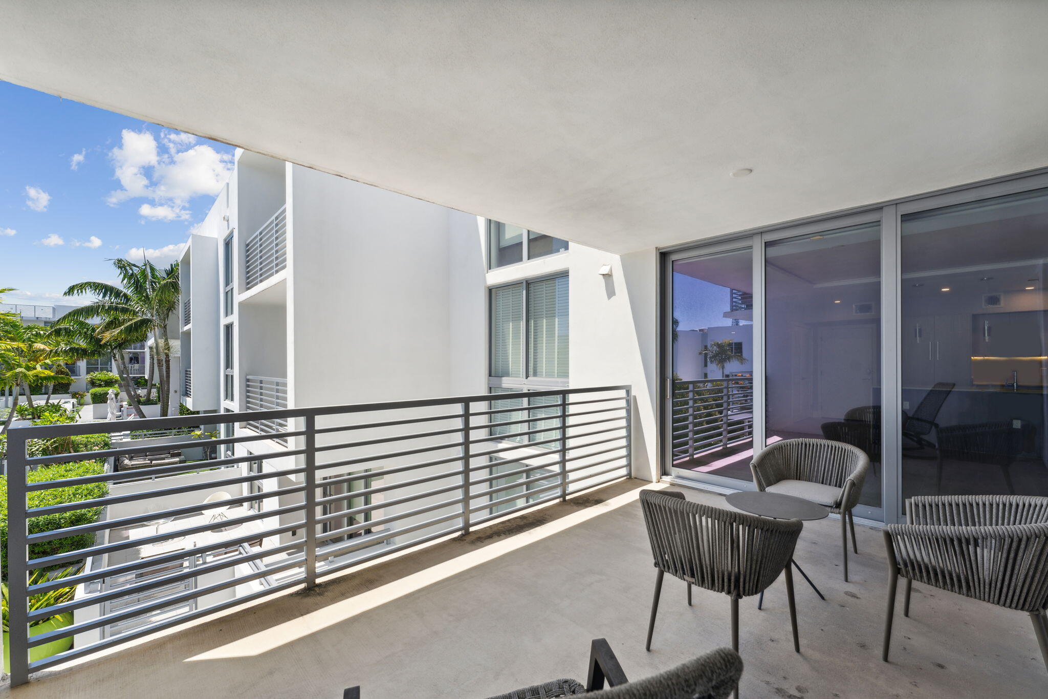 111 SE 1st Avenue 415