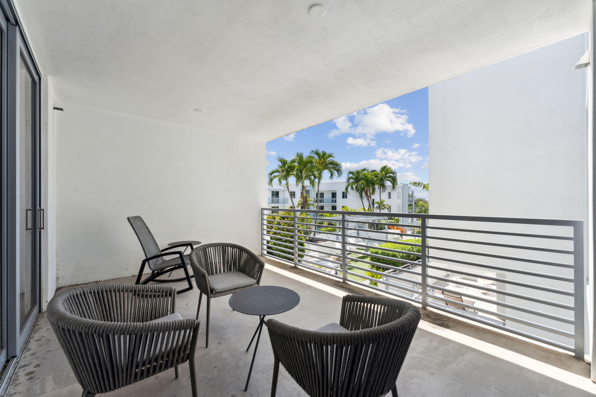 111 SE 1st Avenue 415