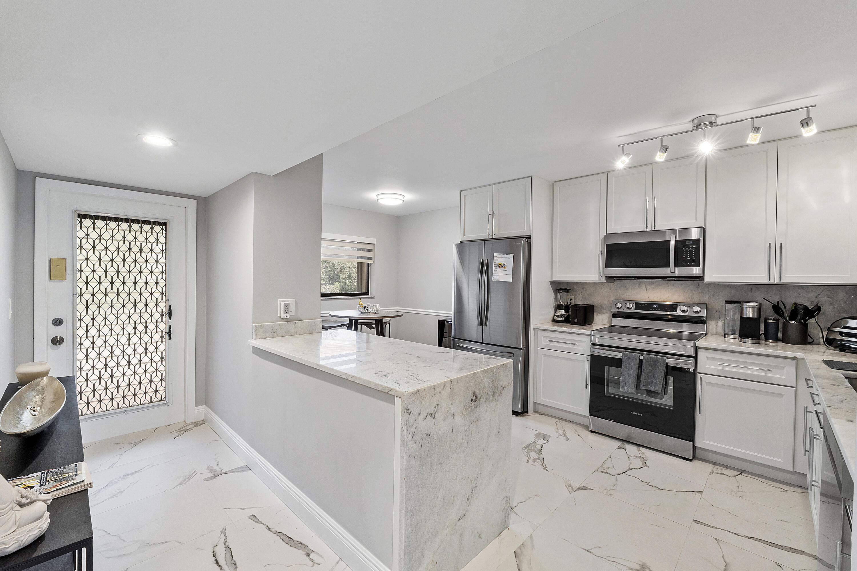 5550 Witney Drive 205