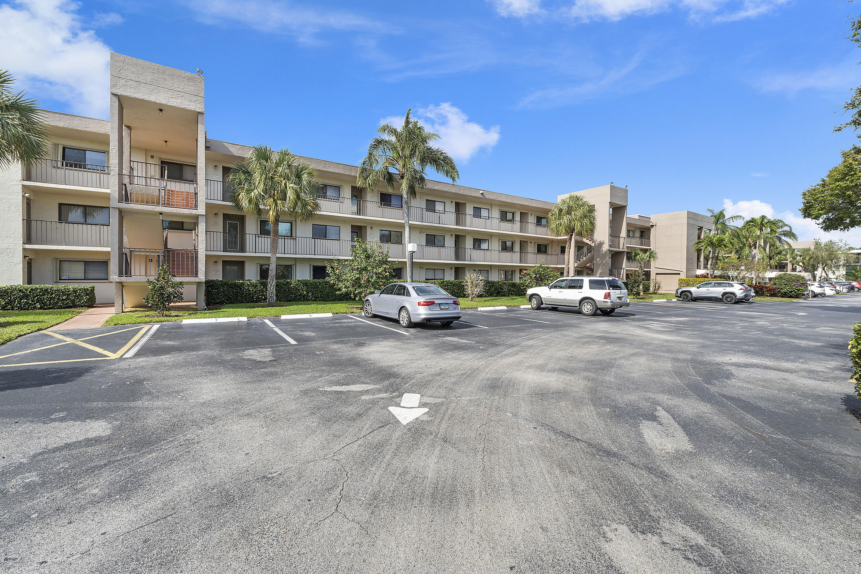 5550 Witney Drive 205