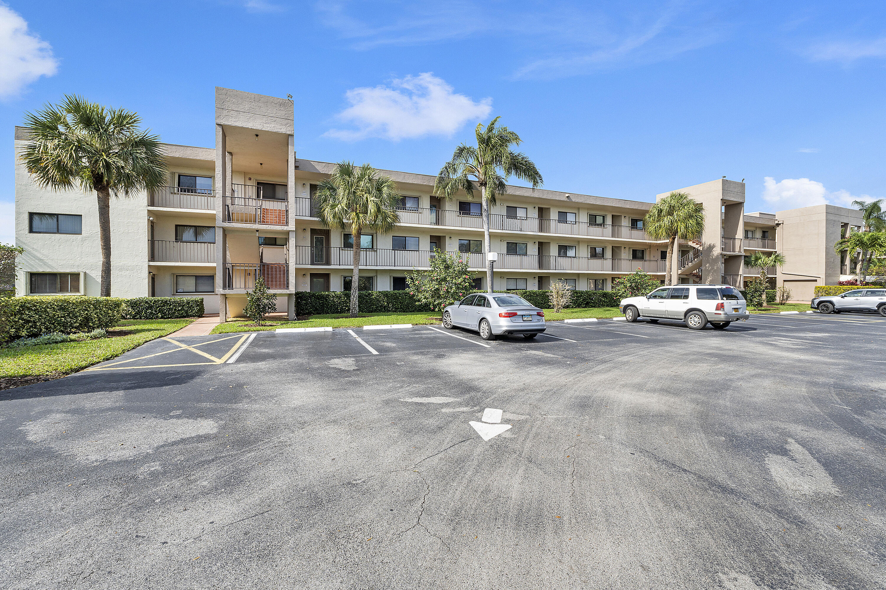 5550 Witney Drive 205