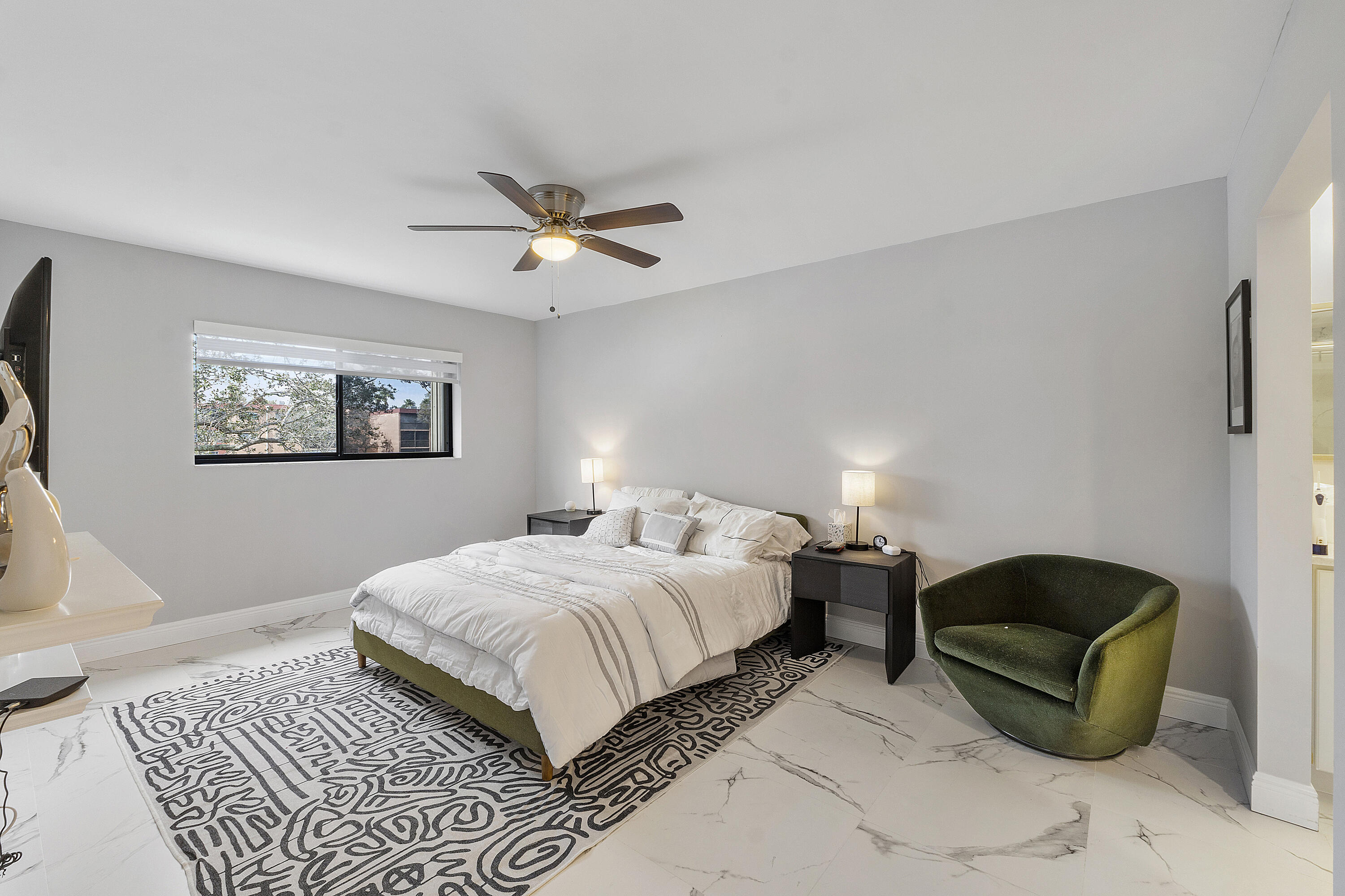 5550 Witney Drive 205