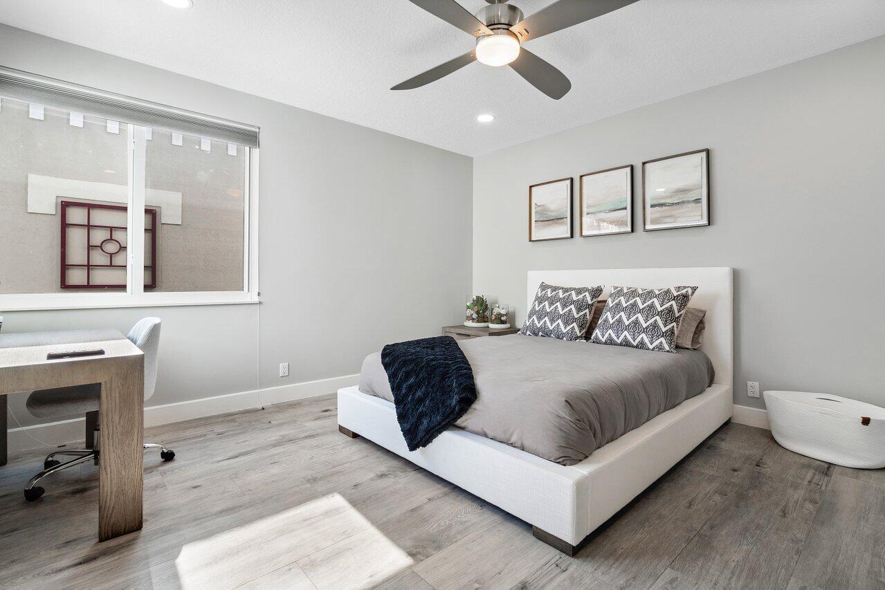 350 E Royal Palm Road