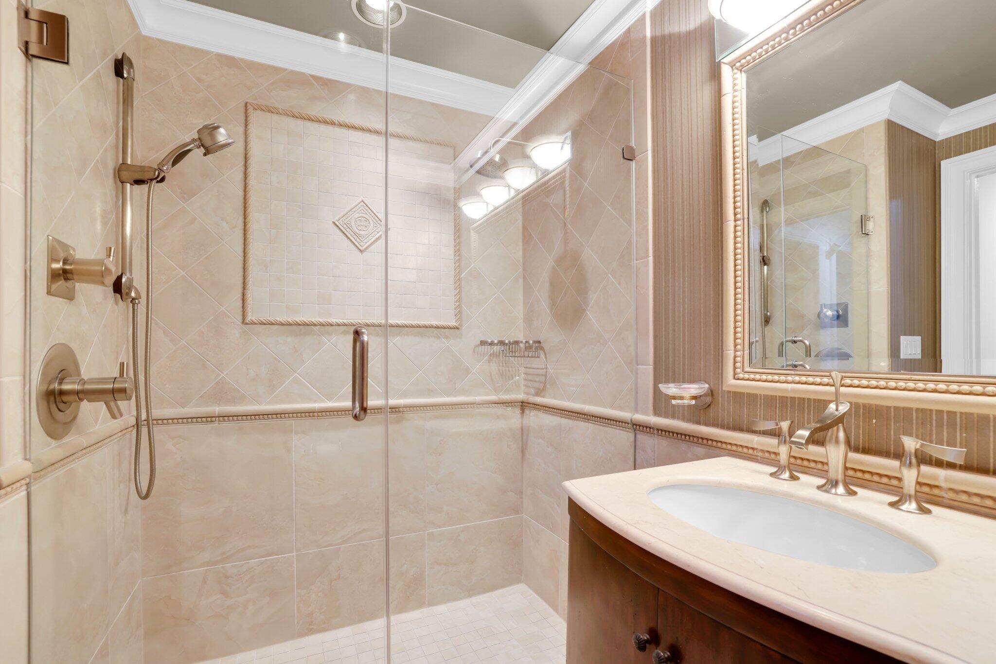 6479 Las Flores Drive