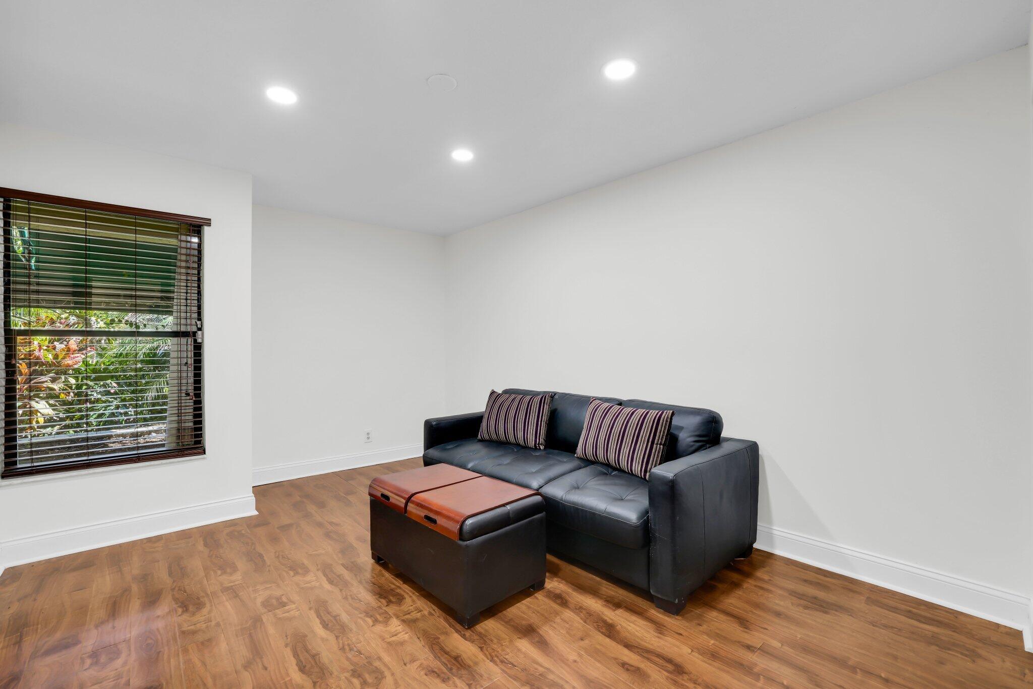 6479 Las Flores Drive