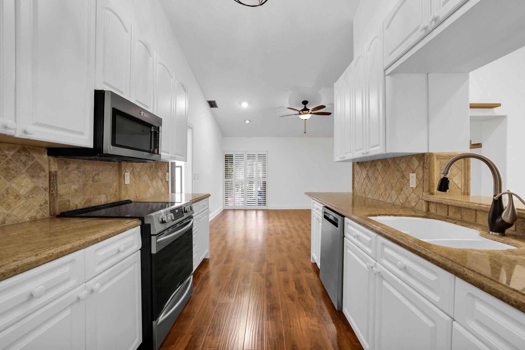 6479 Las Flores Drive