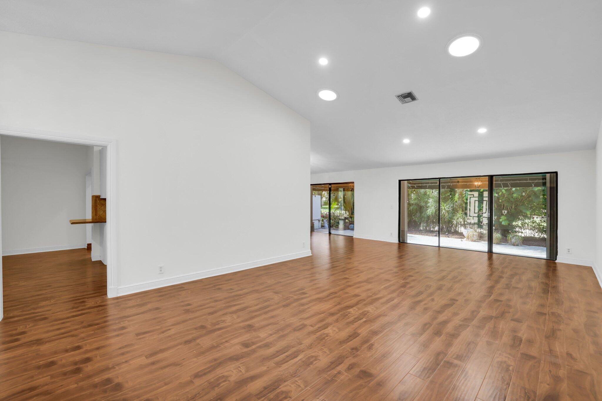 6479 Las Flores Drive