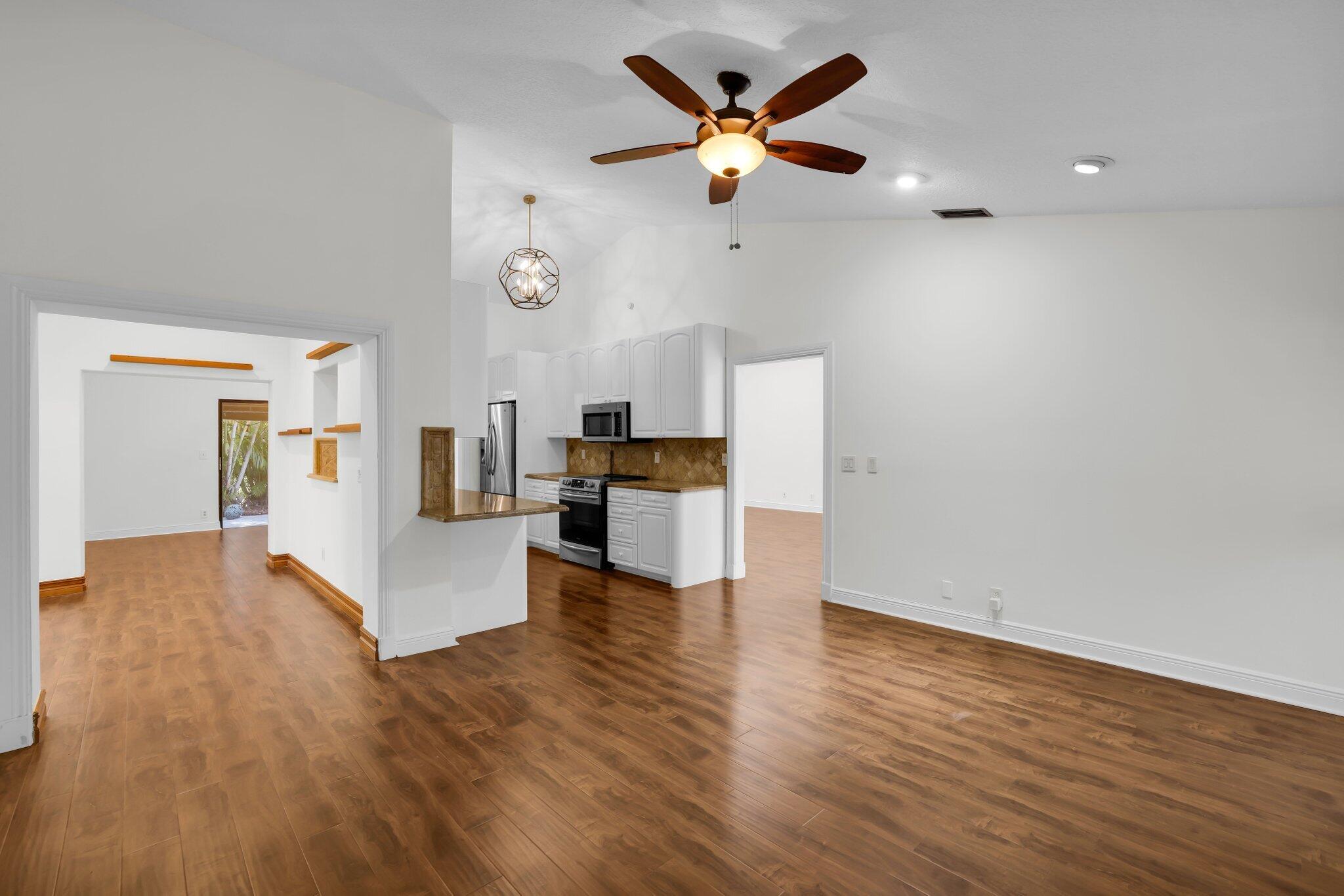 6479 Las Flores Drive