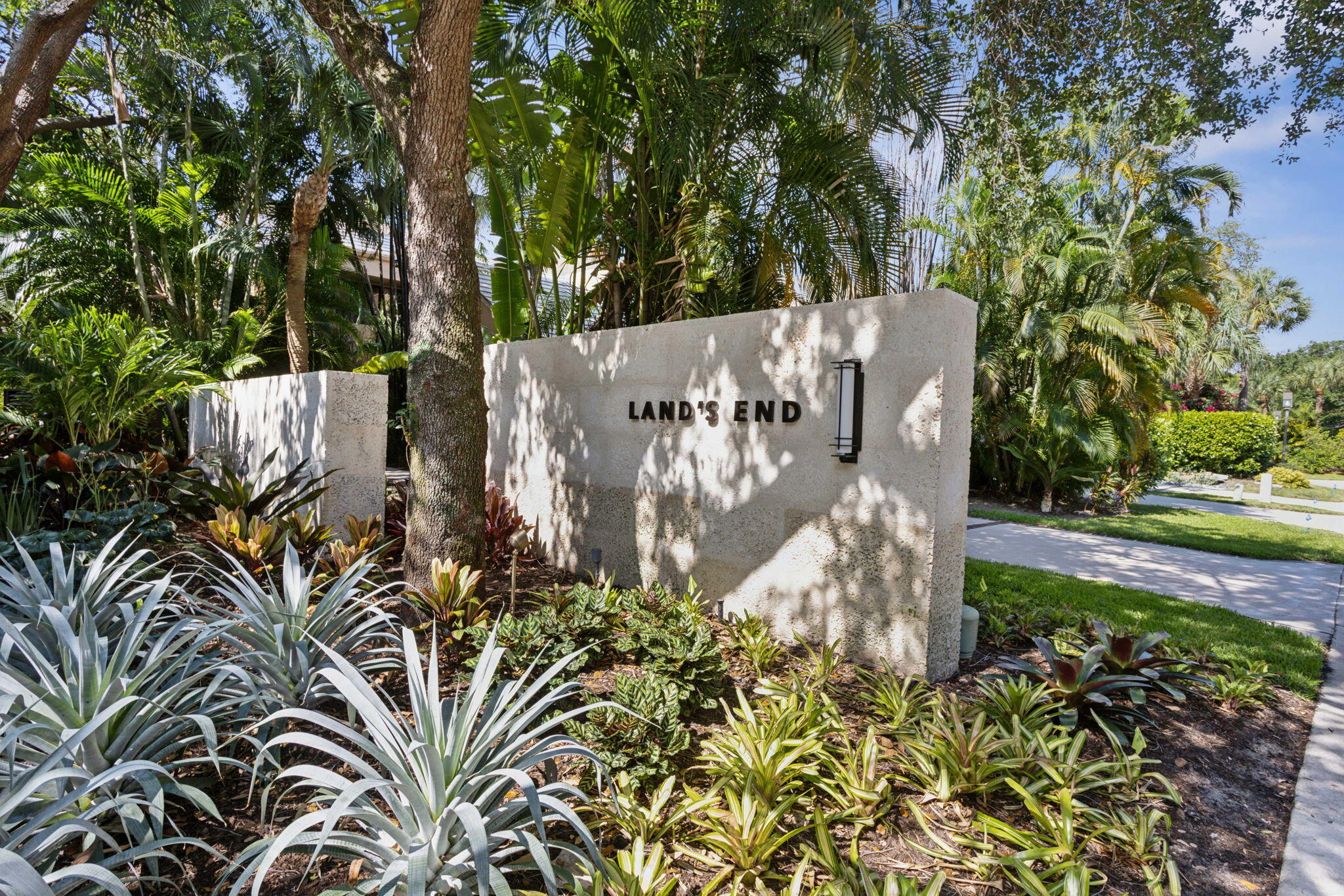 742 Saint Albans Drive