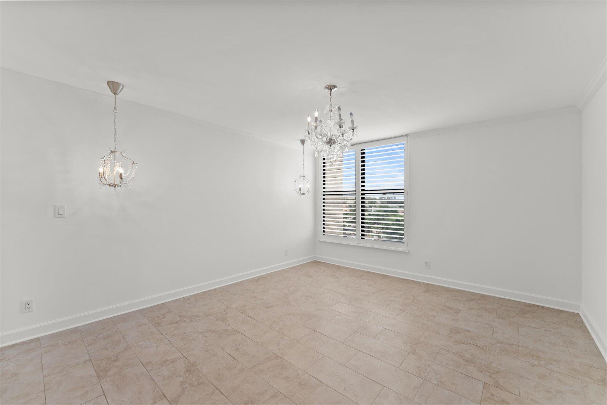 18 Royal Palm Way 5050