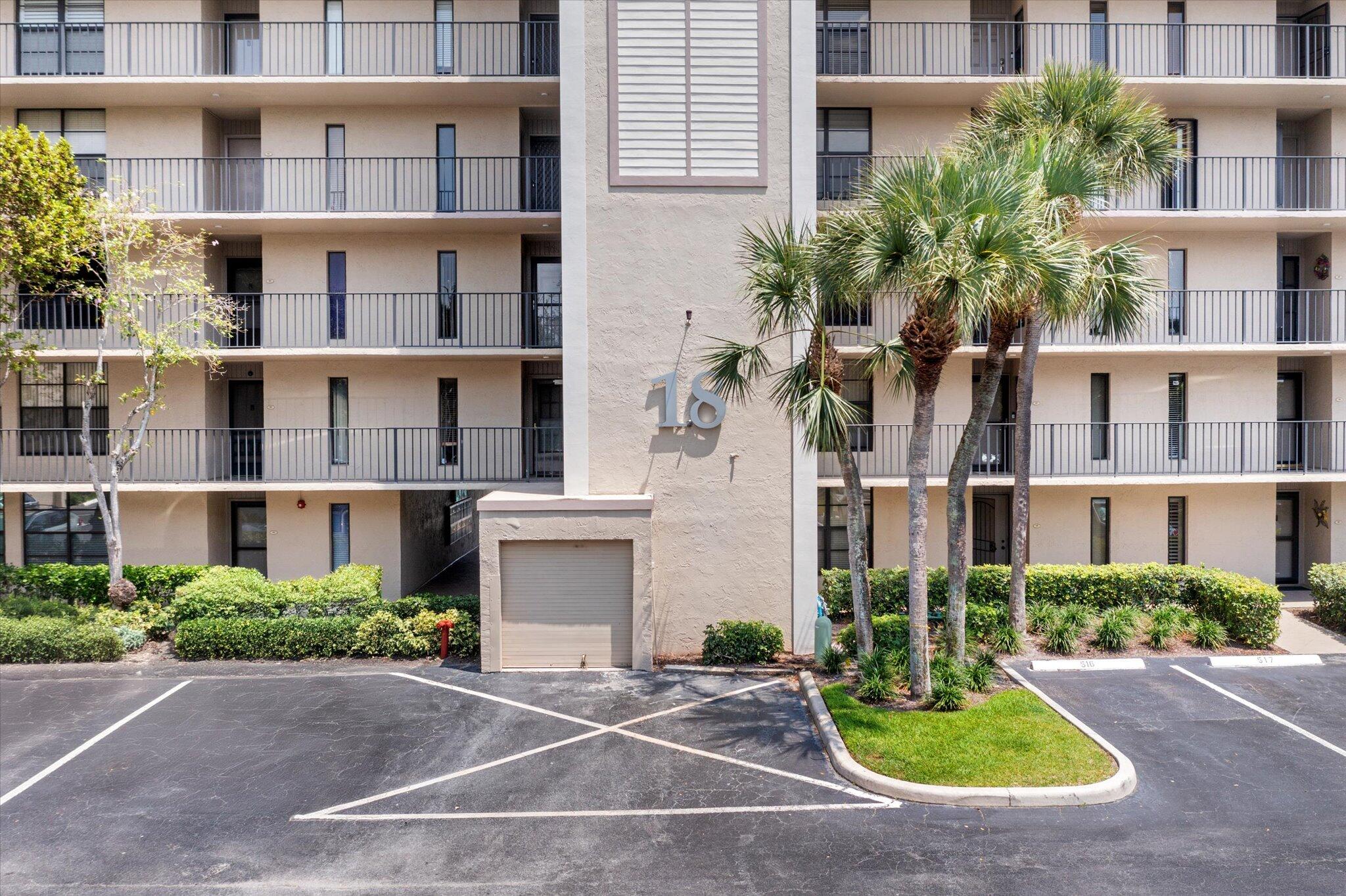 18 Royal Palm Way 5050