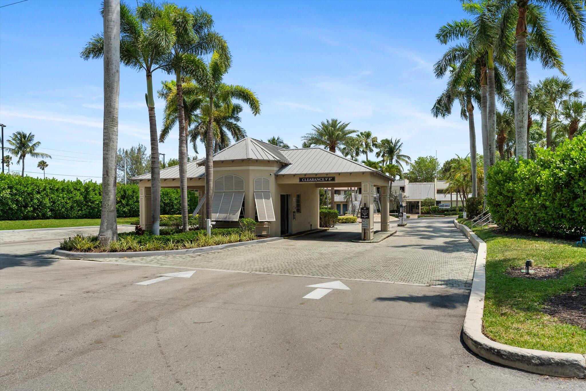 18 Royal Palm Way 5050