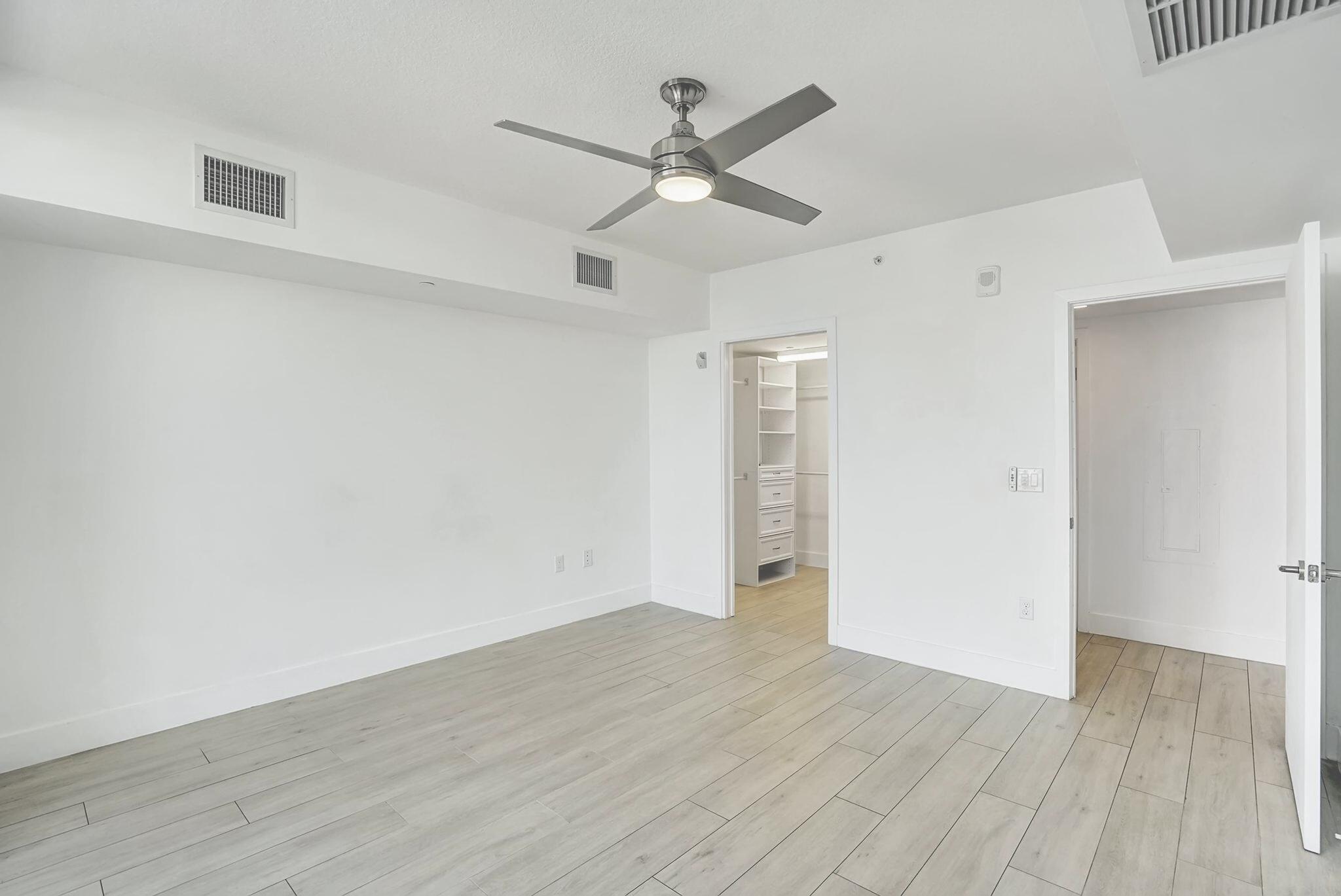 111 SE 1st Avenue 407