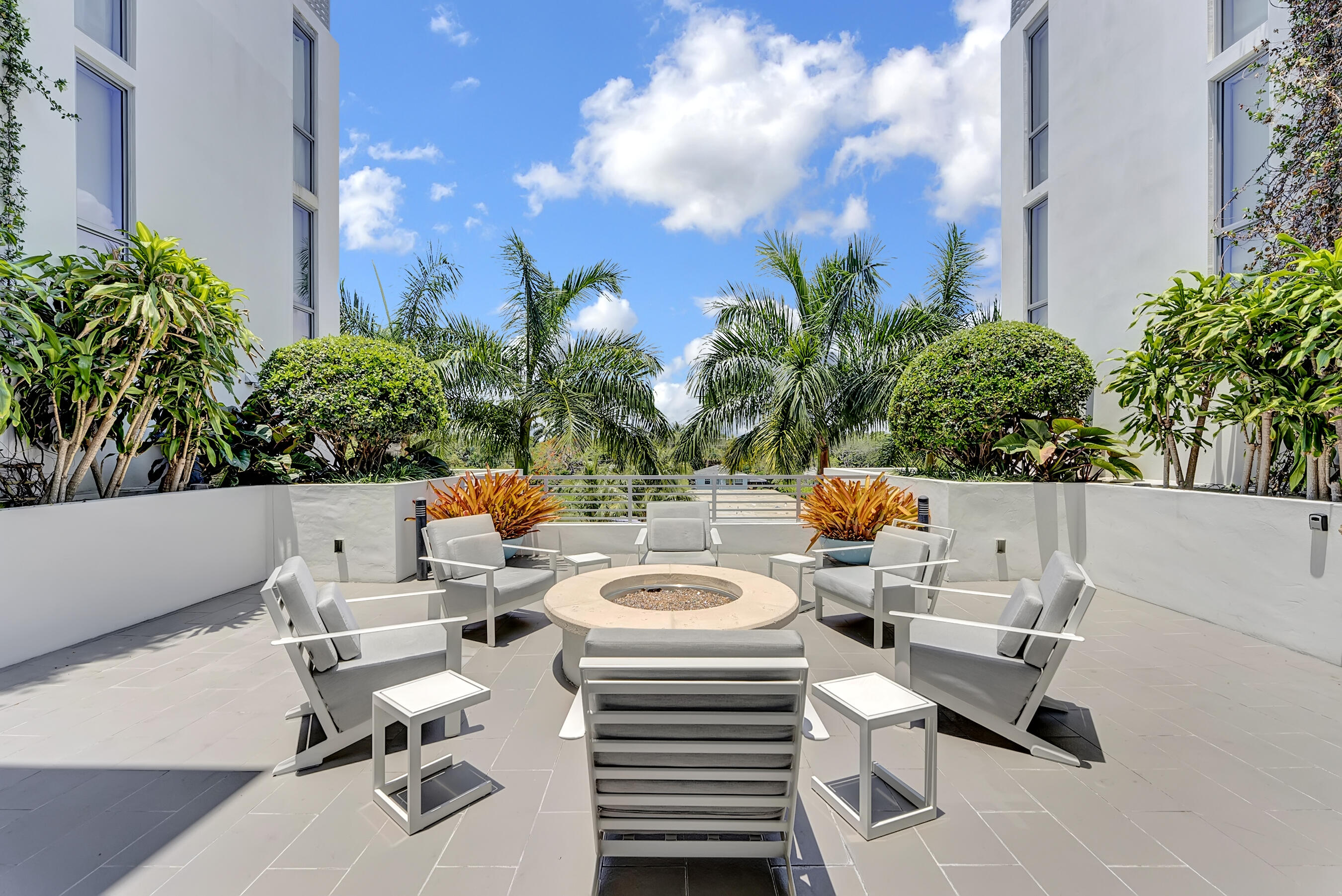 111 SE 1st Avenue 407