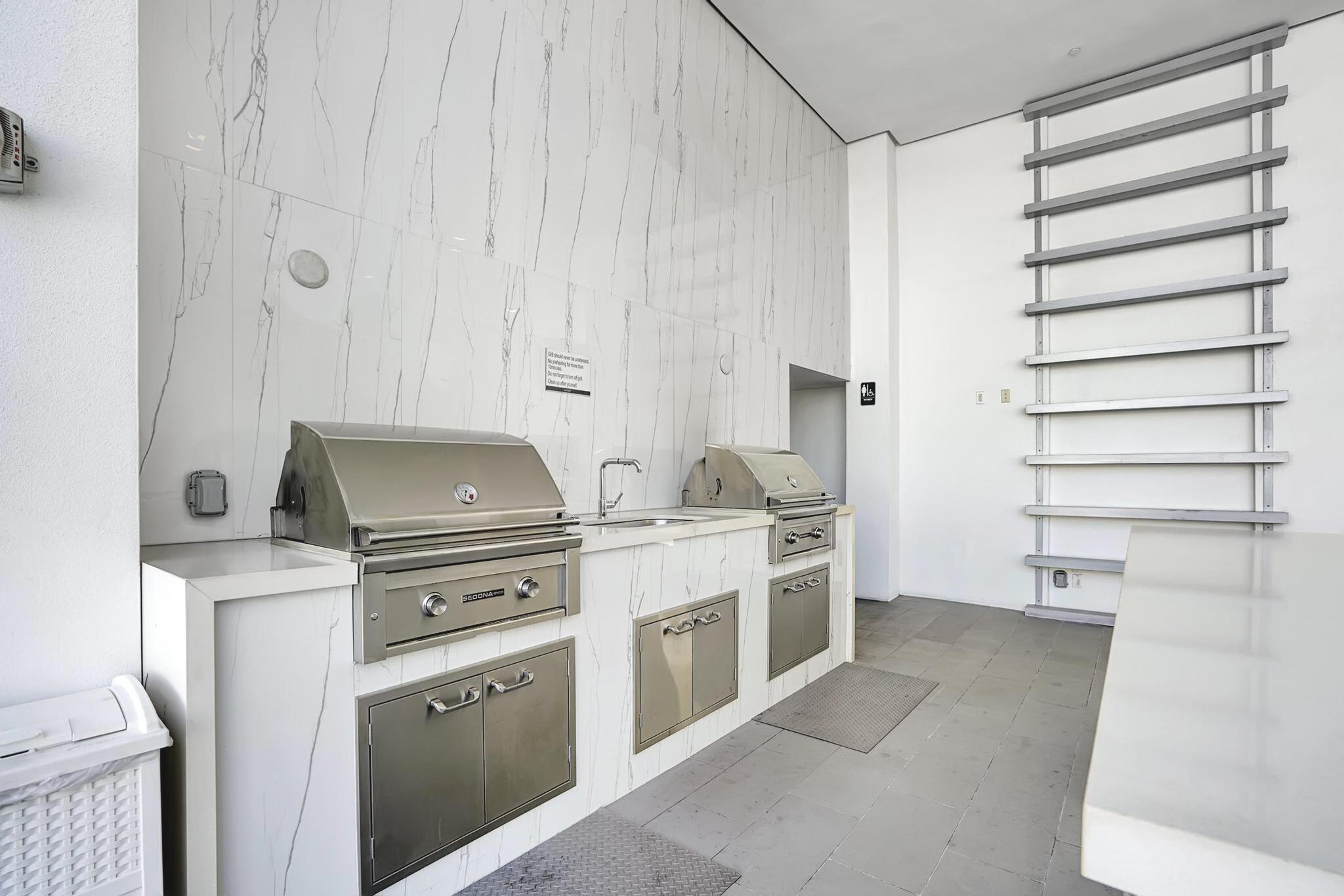 111 SE 1st Avenue 407