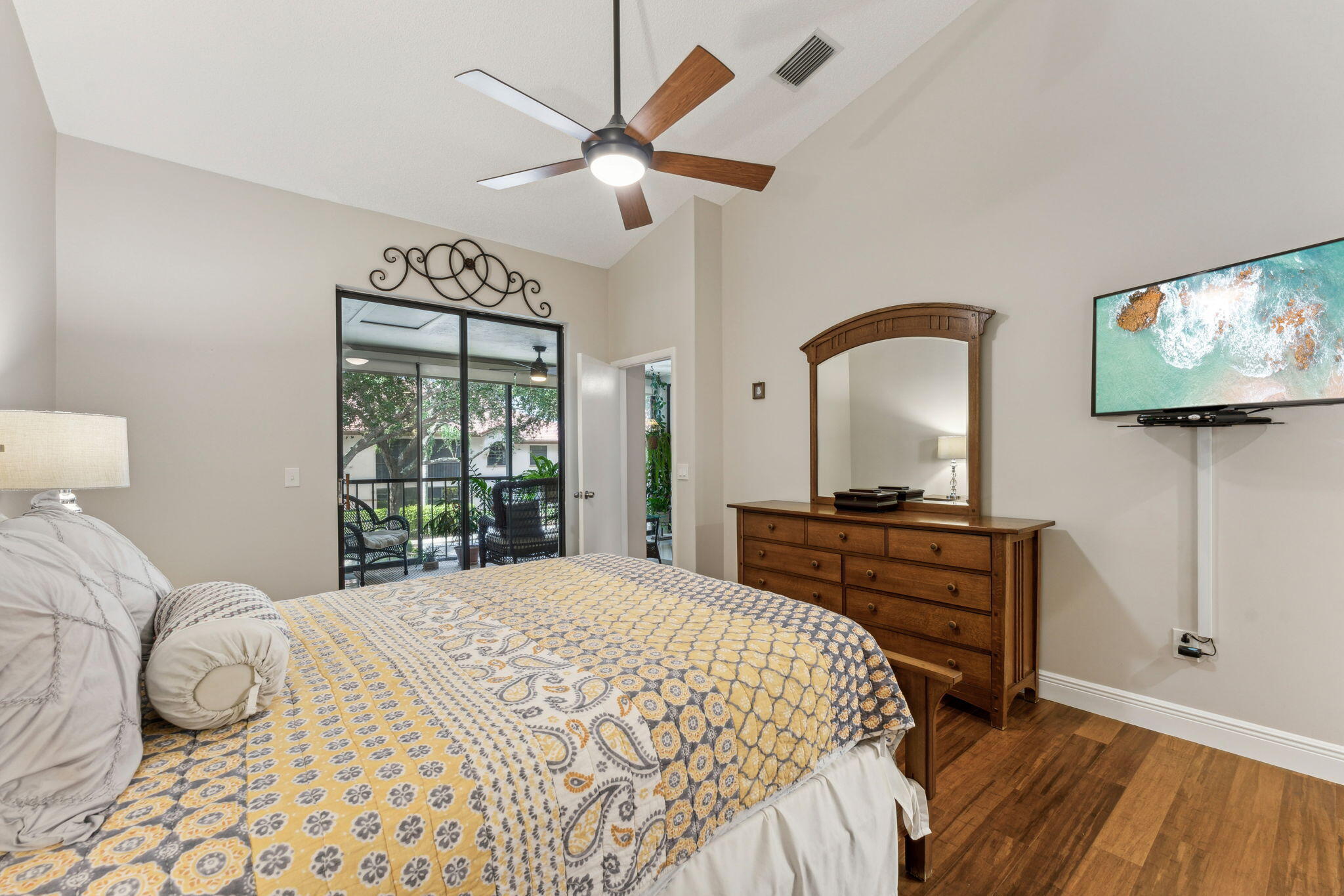 5187 Europa Drive O