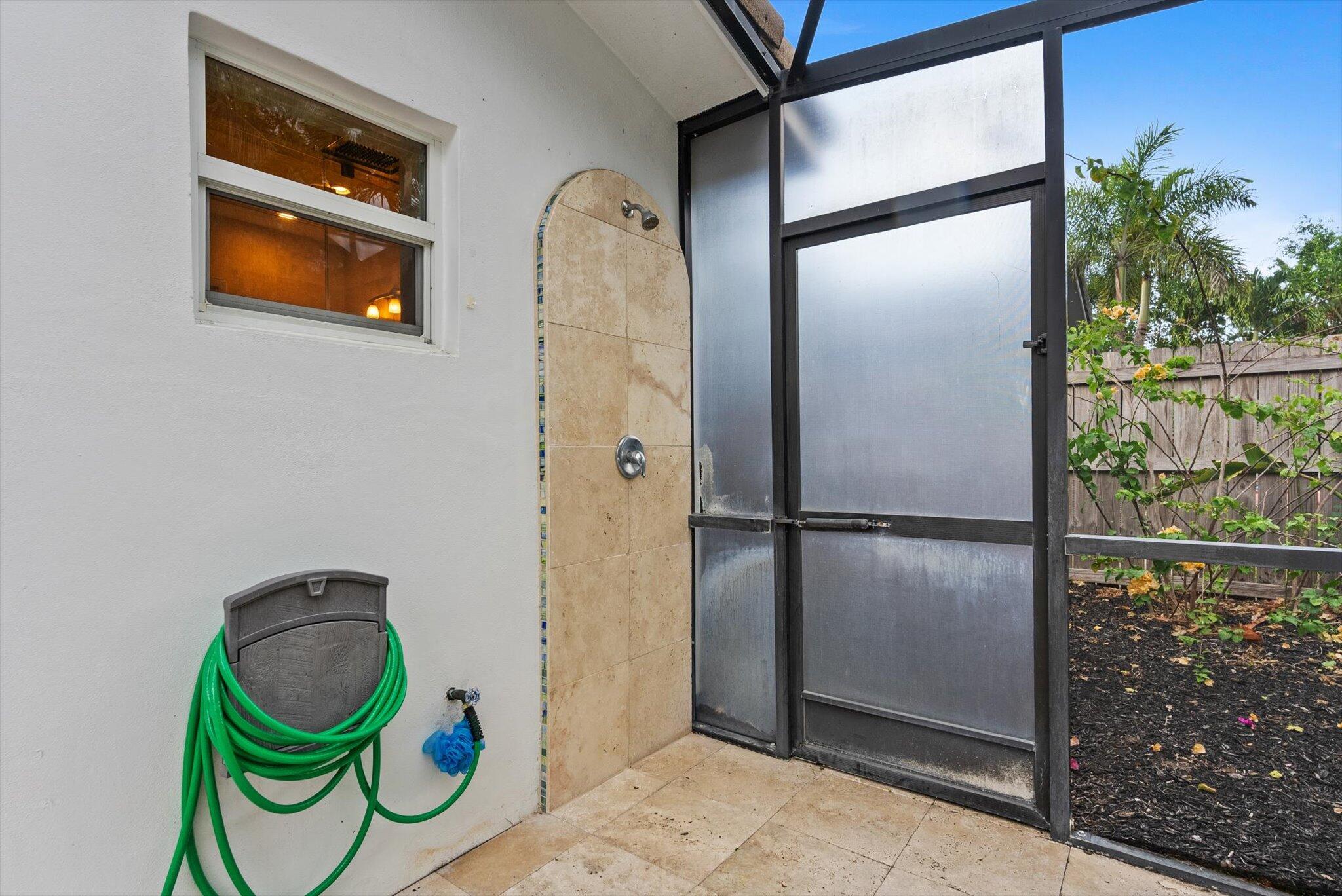 856 NW 6th Terrace
