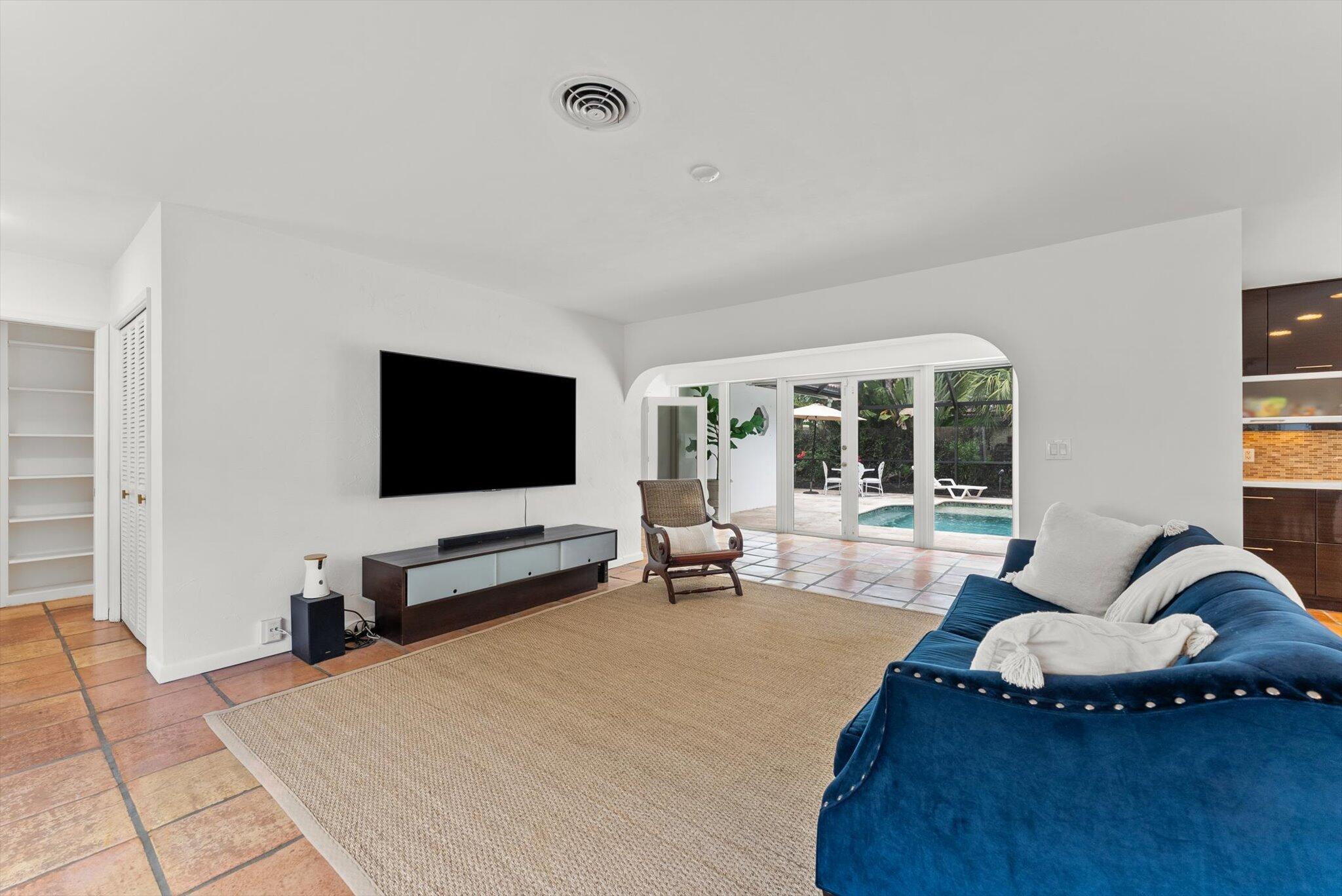 856 NW 6th Terrace