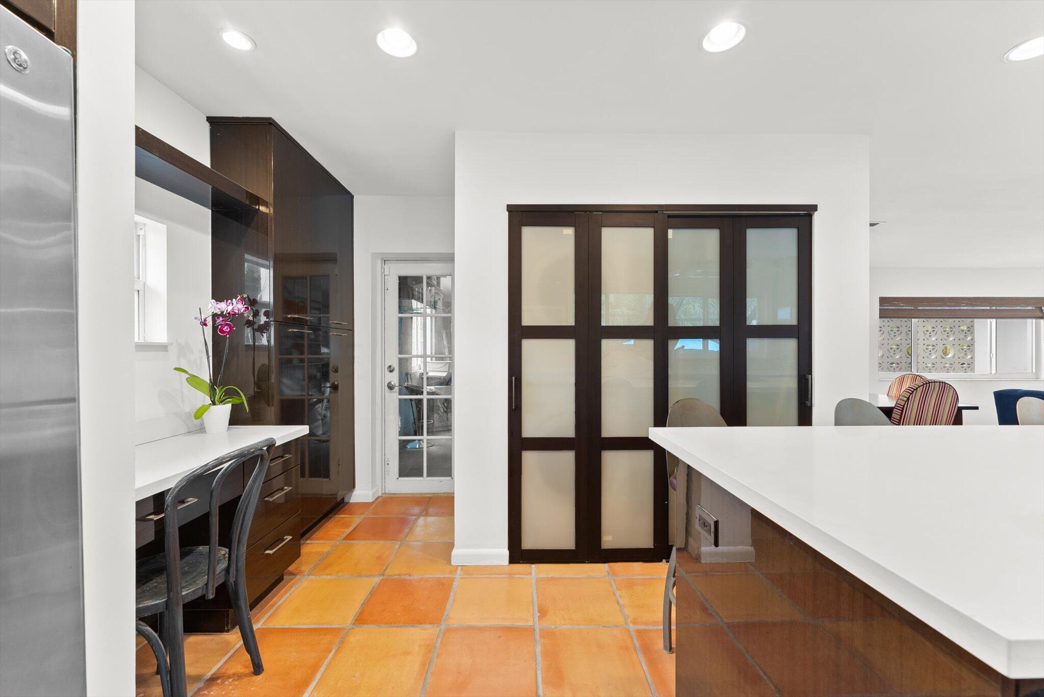856 NW 6th Terrace
