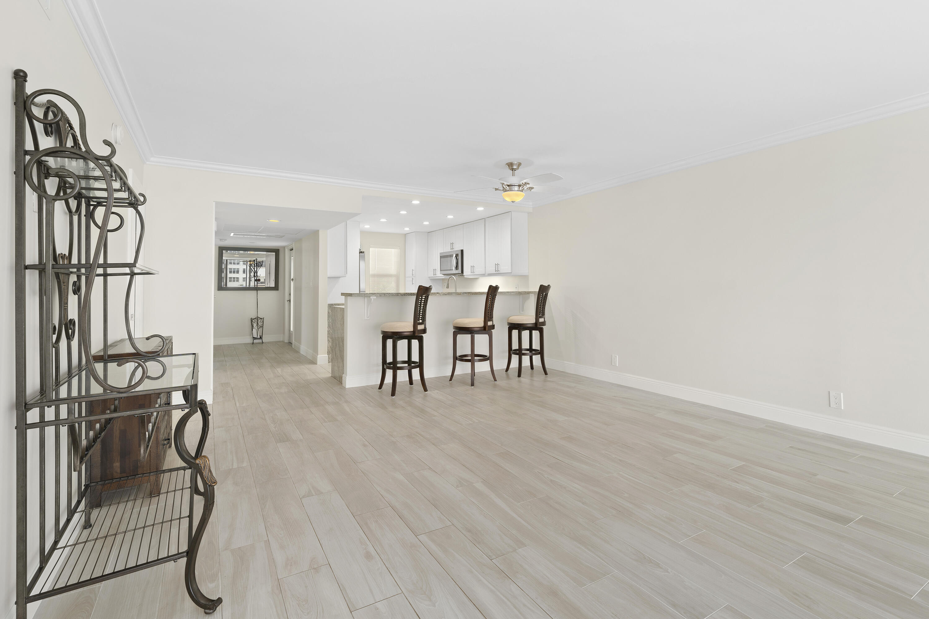 3180 NE 48th Court 401