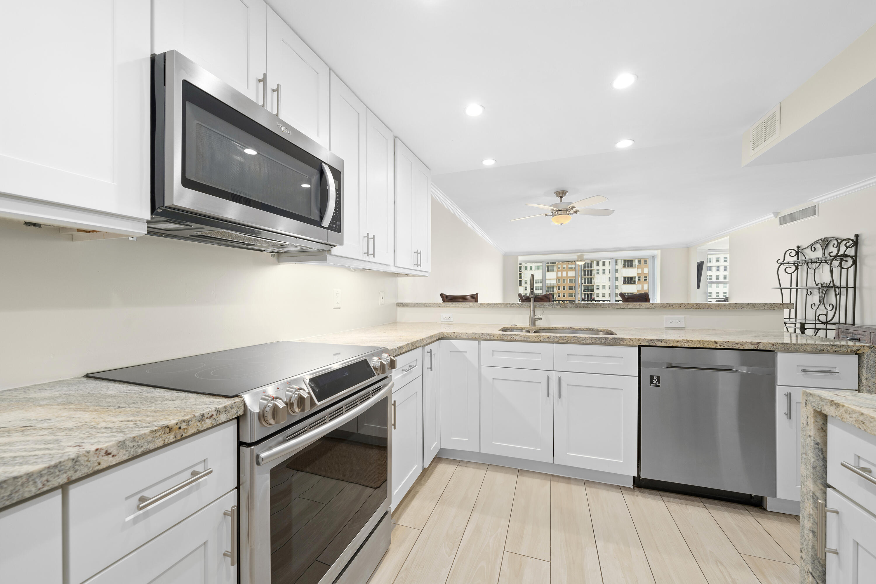 3180 NE 48th Court 401