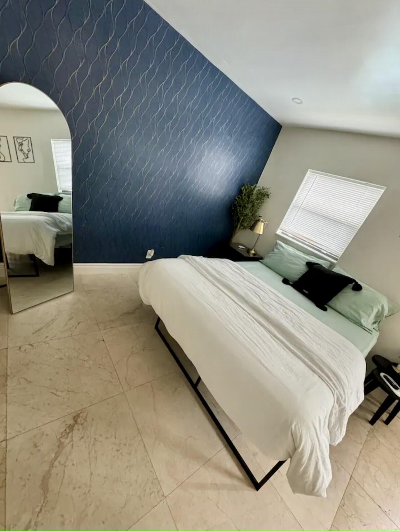 408 SE 12th Court 3b
