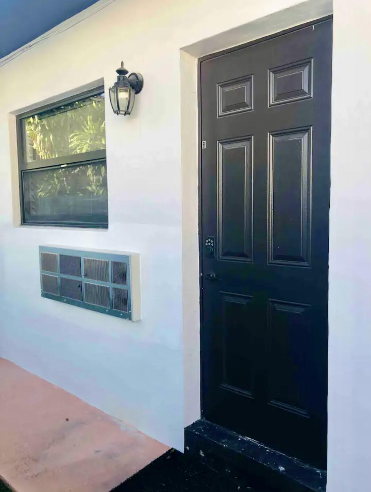 408 SE 12th Court 3b