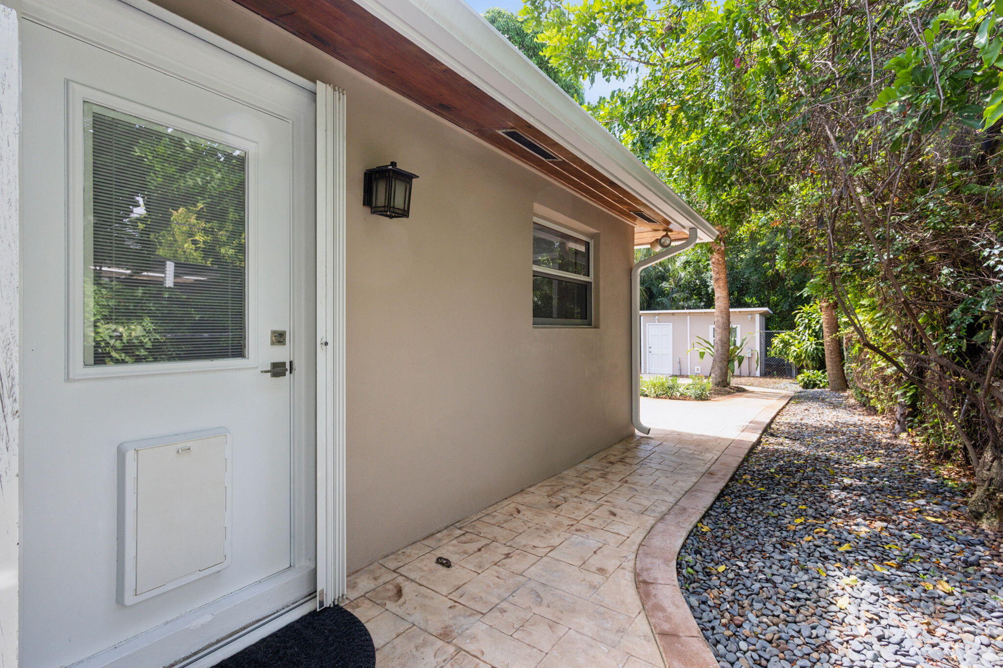 136 NW 10th Street