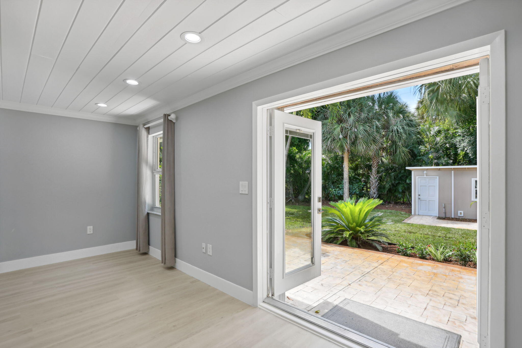 136 NW 10th Street