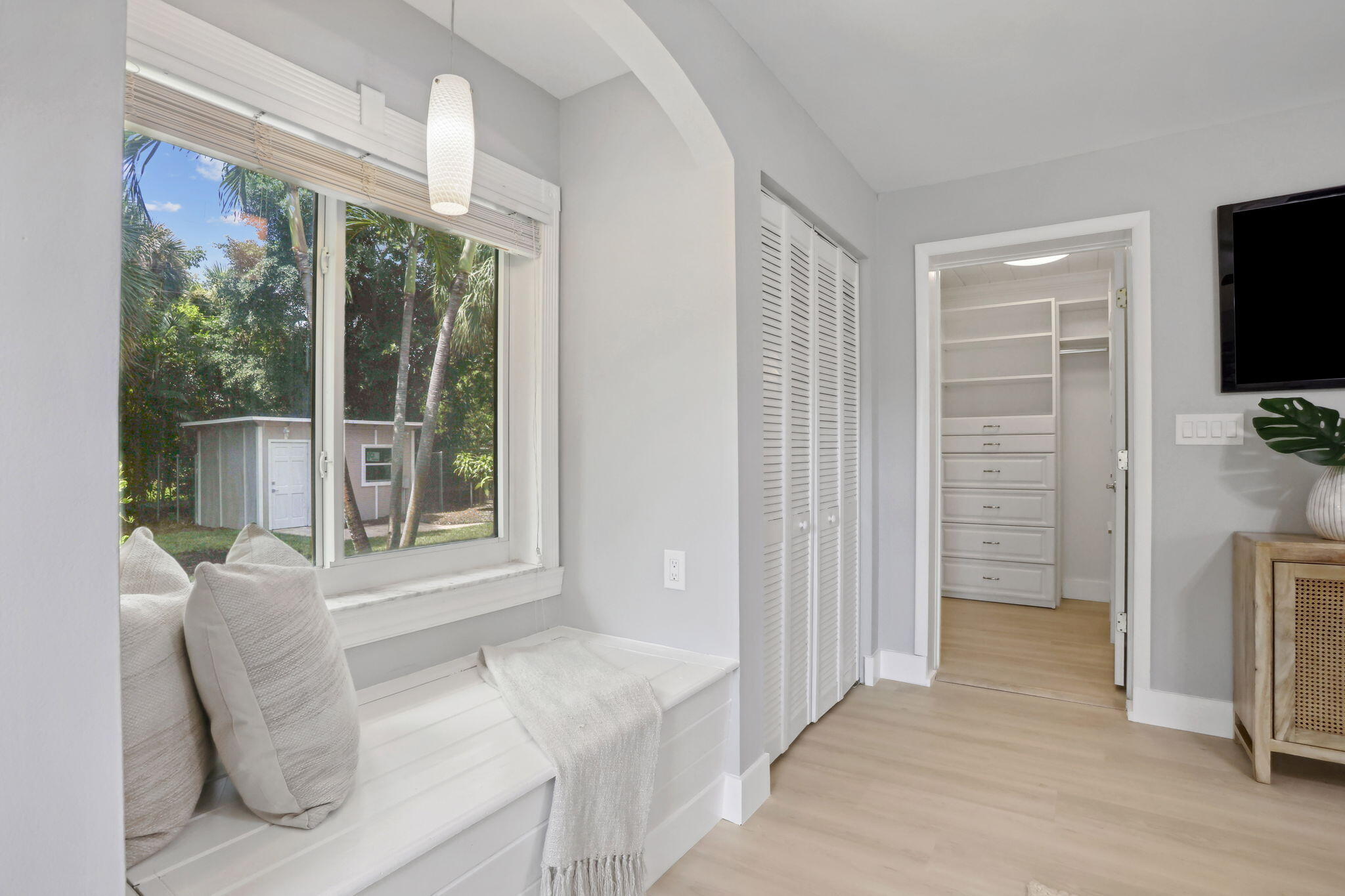 136 NW 10th Street