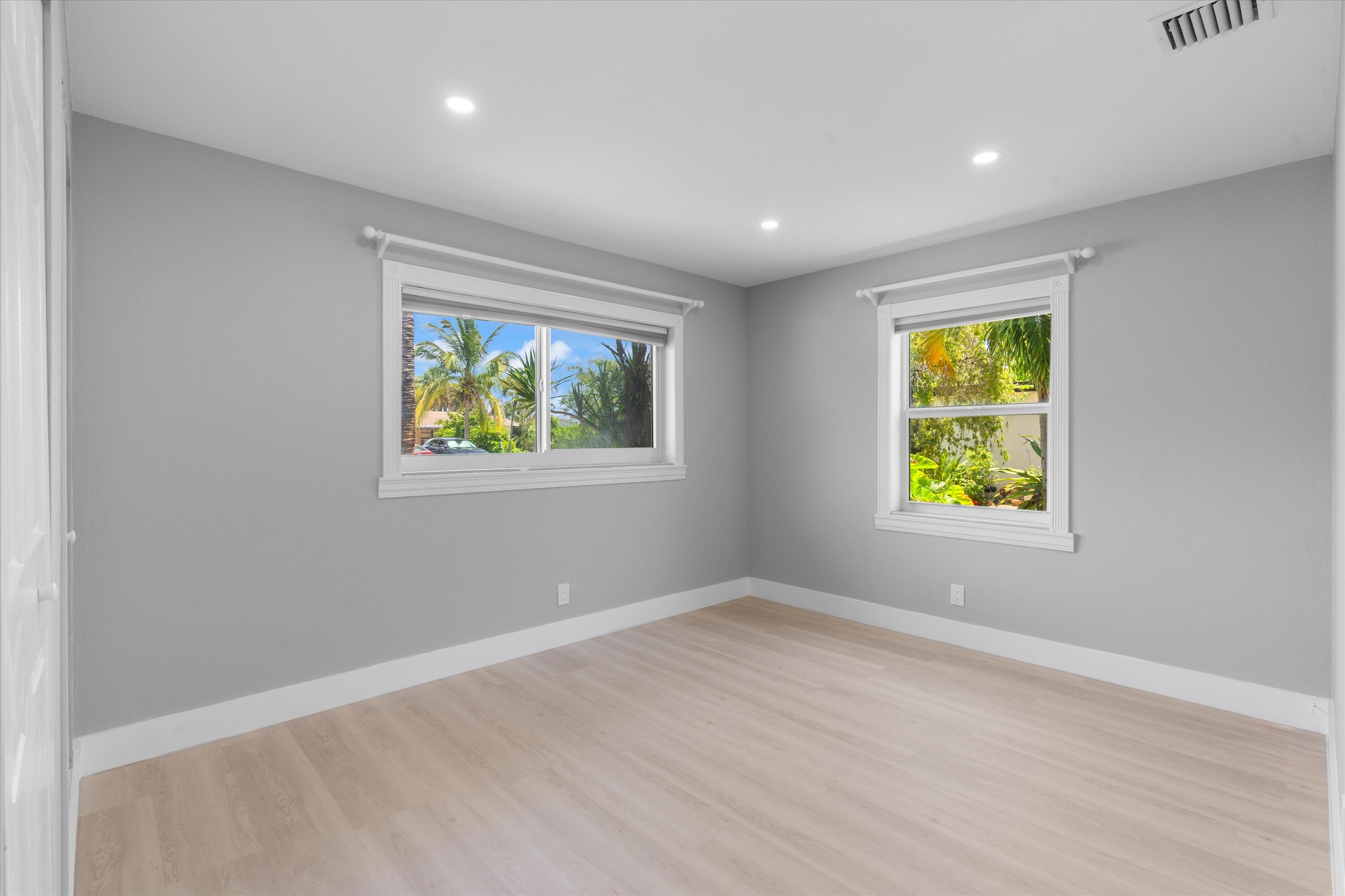 136 NW 10th Street