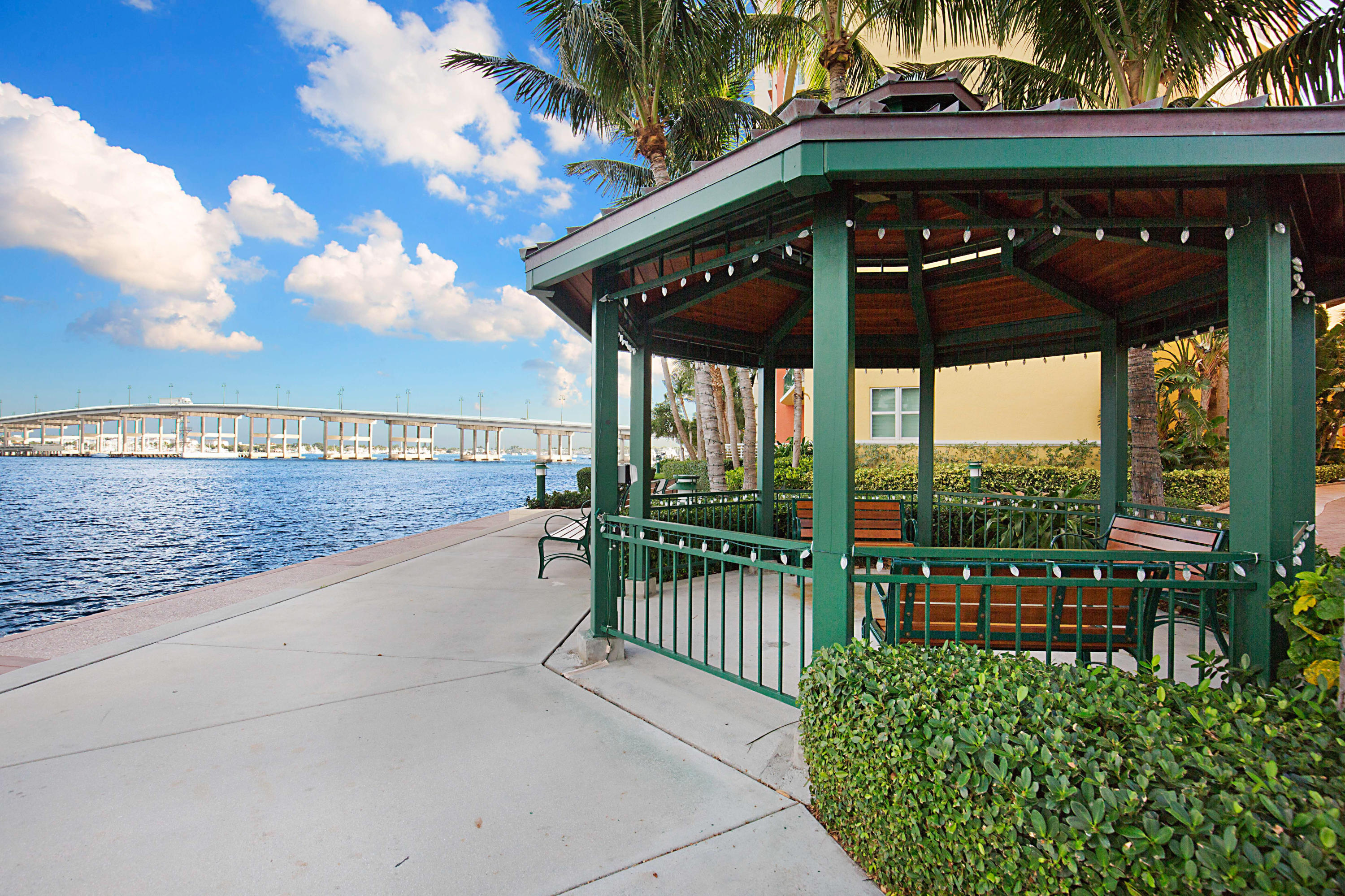 2650 Lake Shore Drive 1503