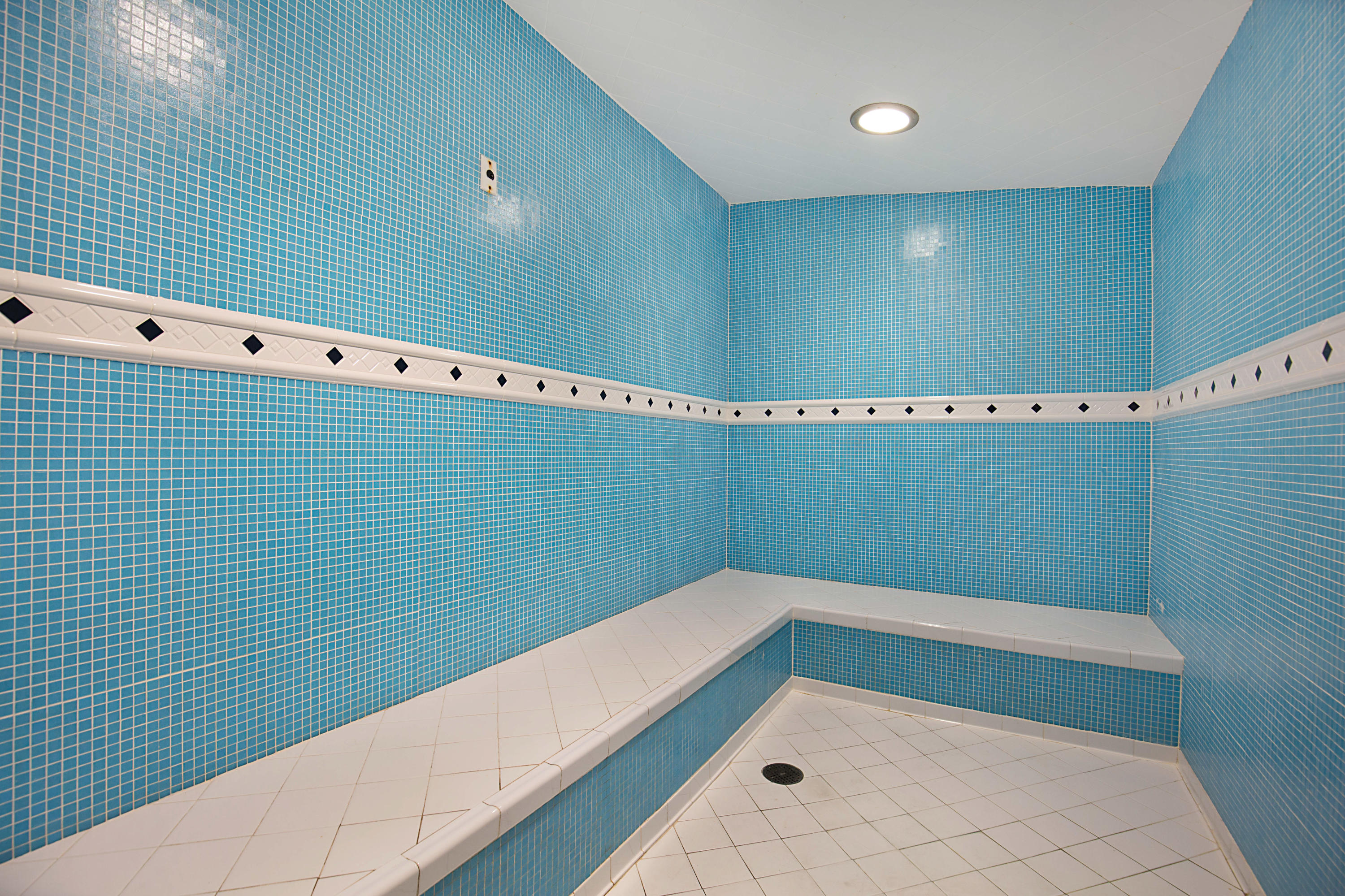 2650 Lake Shore Drive 1503