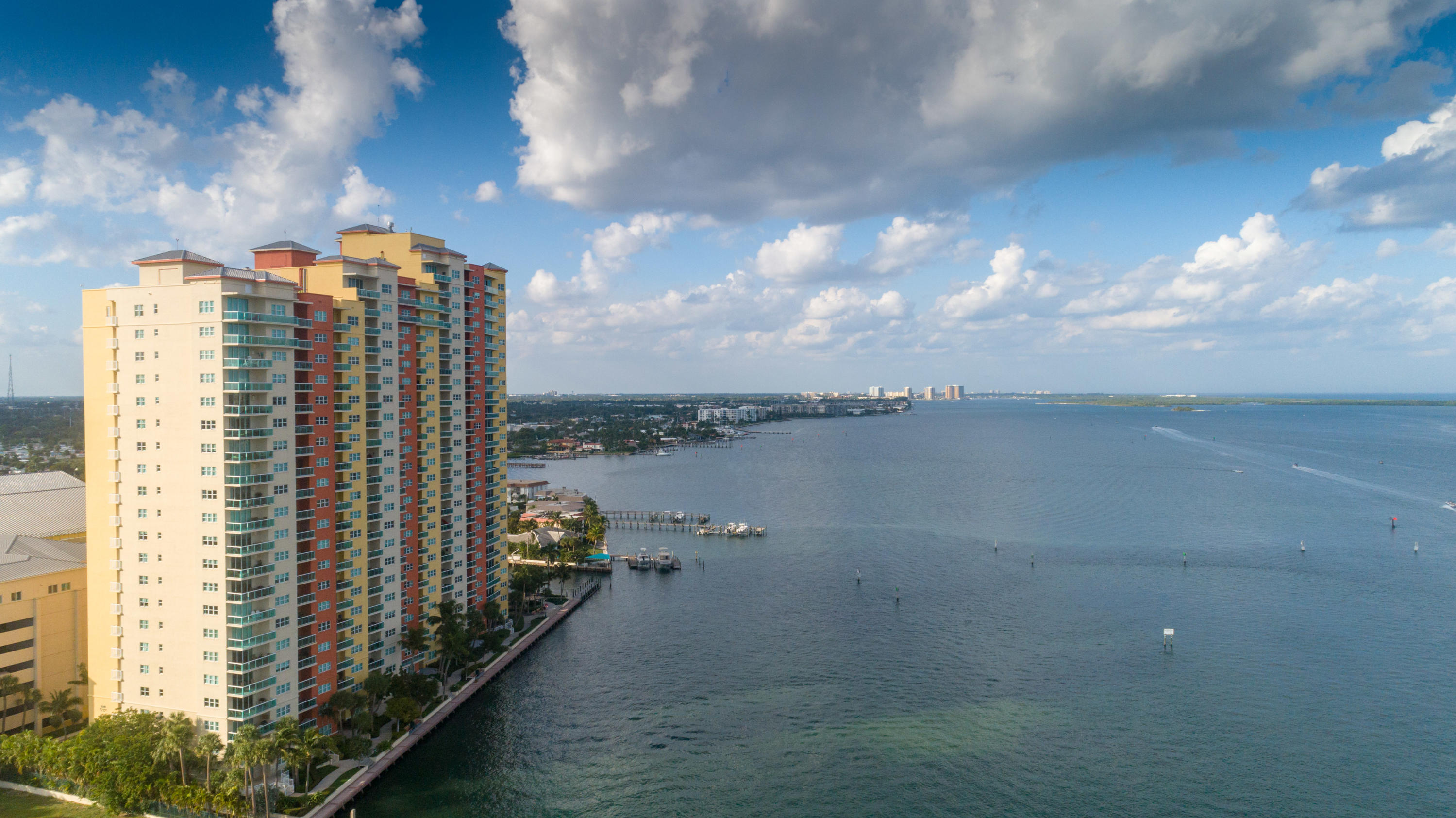2650 Lake Shore Drive 1503
